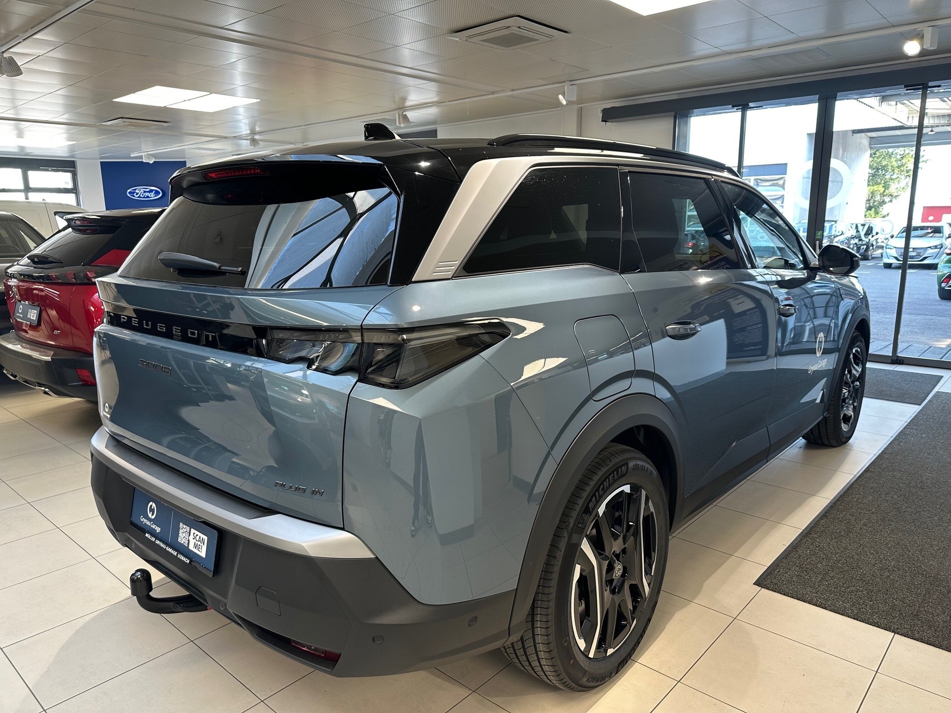 PEUGEOT 5008 1.6 PHEV 225 GT-image-3