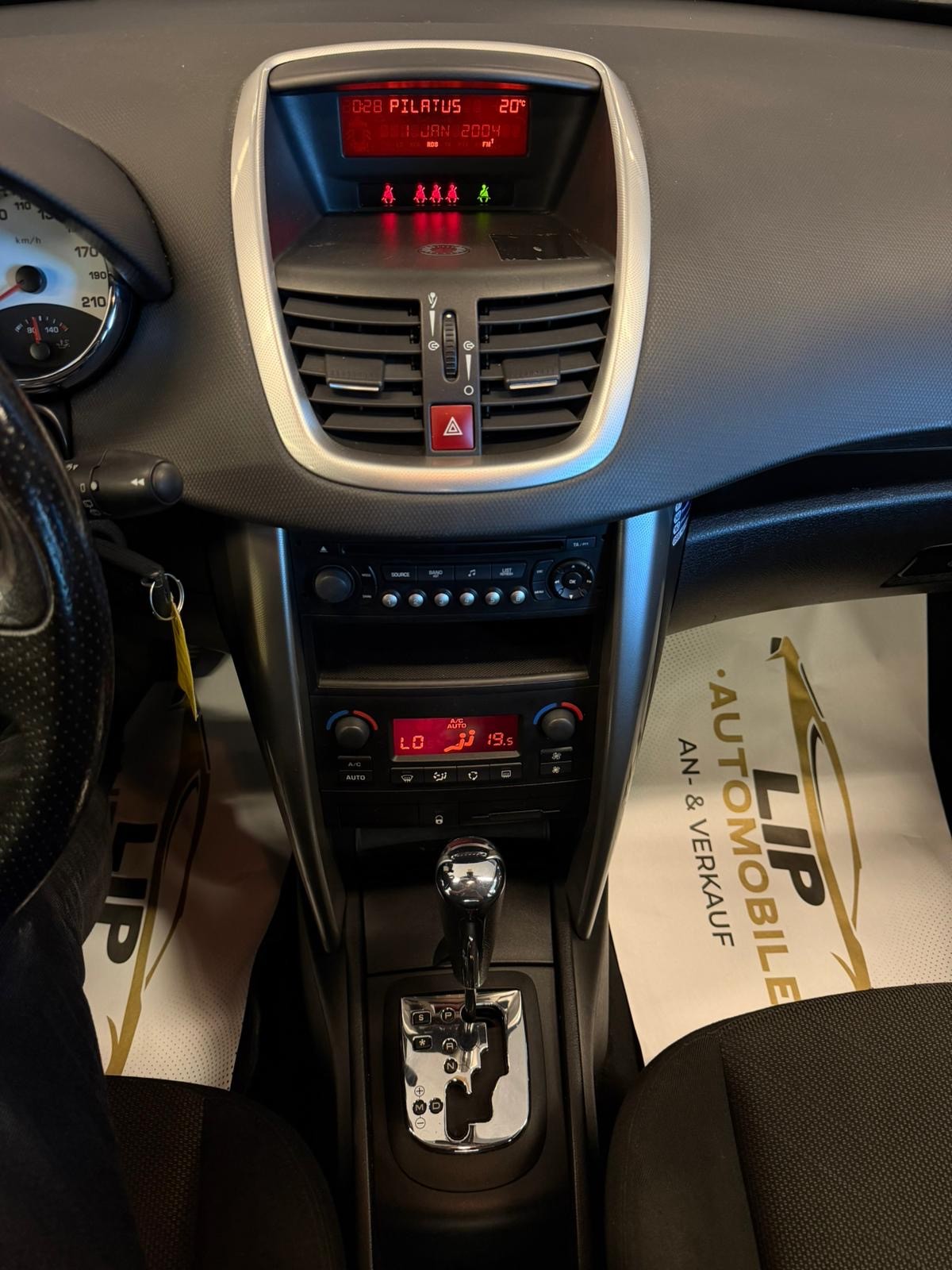 PEUGEOT 207 SW 1.6 16V Sport Automatic-image-11