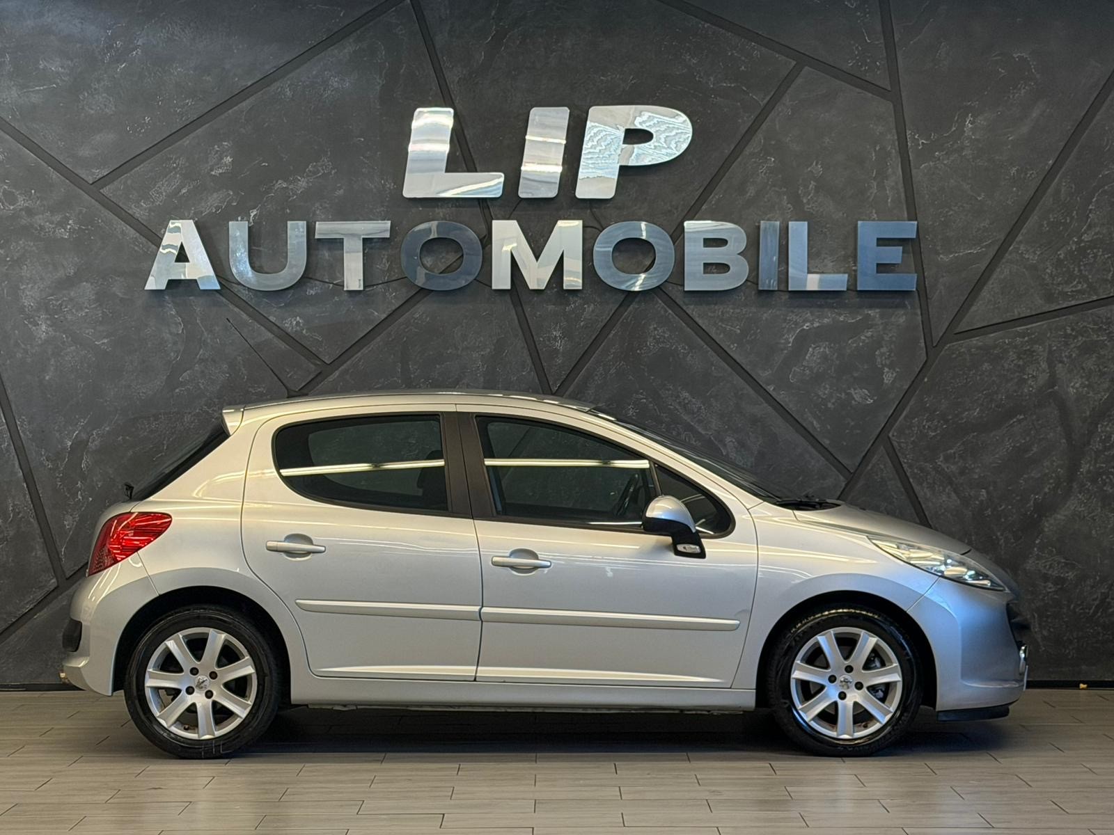 PEUGEOT 207 SW 1.6 16V Sport Automatic-image-3