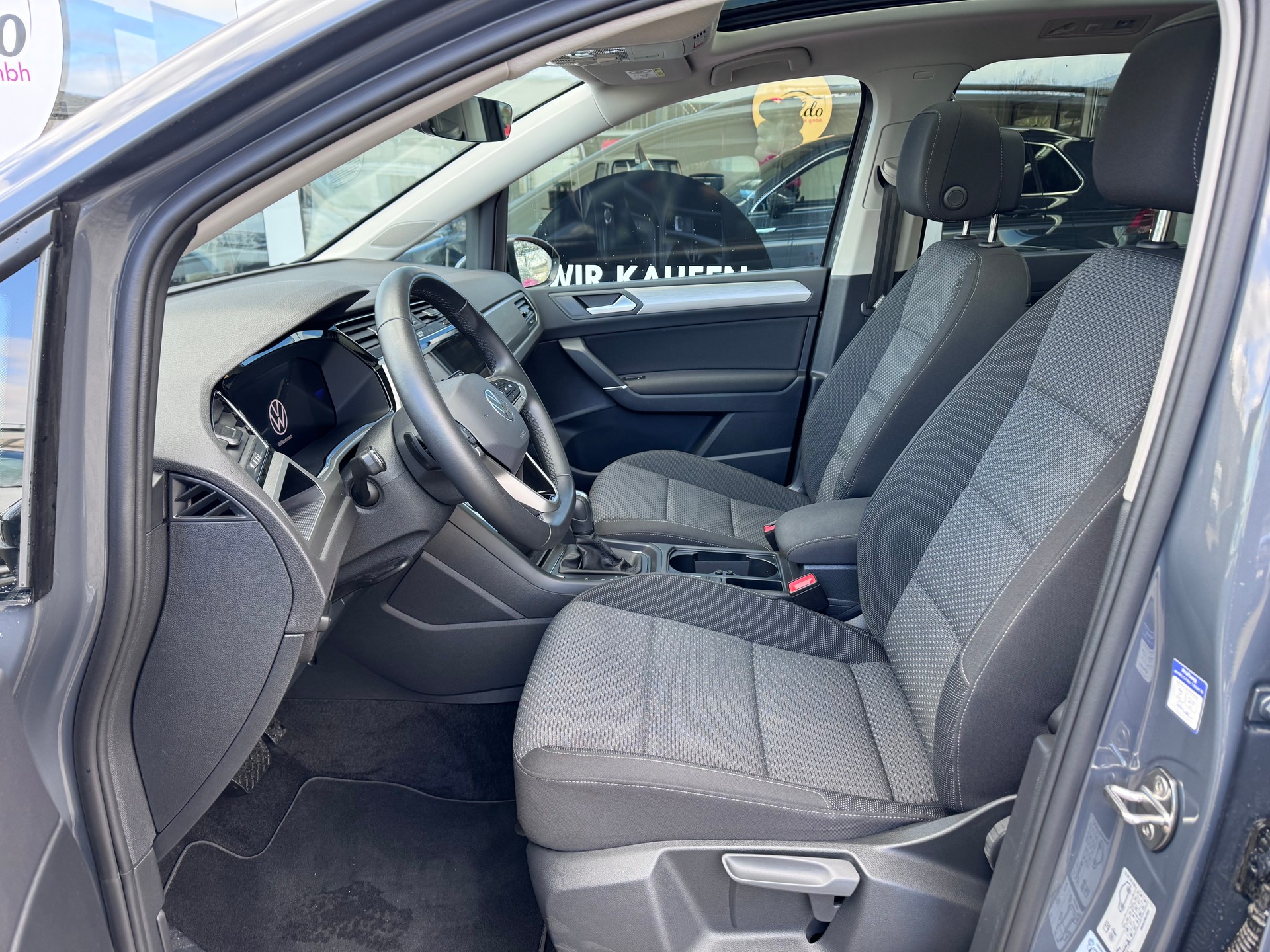 VW Touran 2.0 TDI BlueMotion Technology Comfortline DSG+7 Plätzer+LED Scheinwerfer+Navi+ACC+Panorama+Winterräder+-image-15