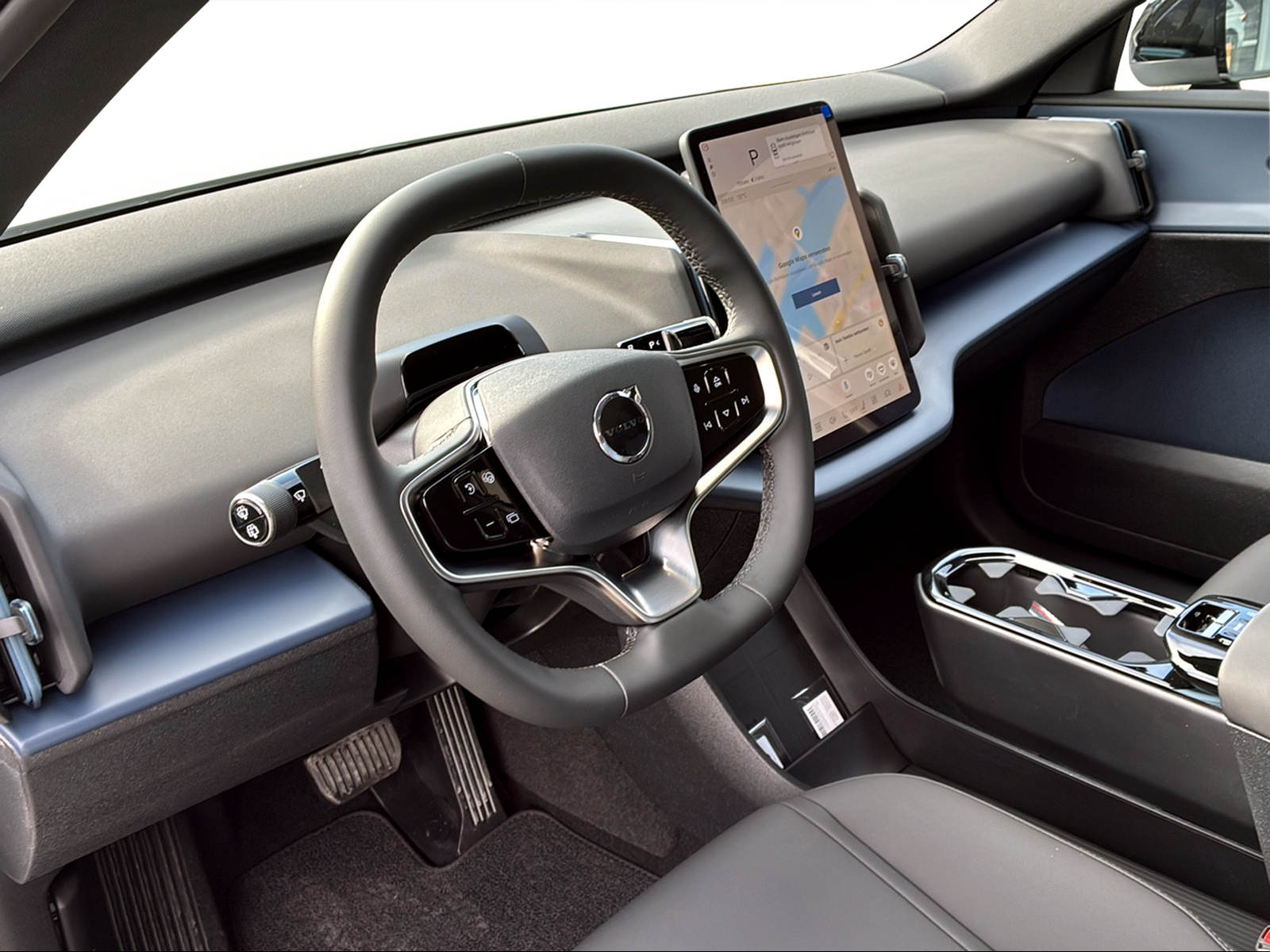 VOLVO EX30 CC E60 Twin Performance AWD-image-10