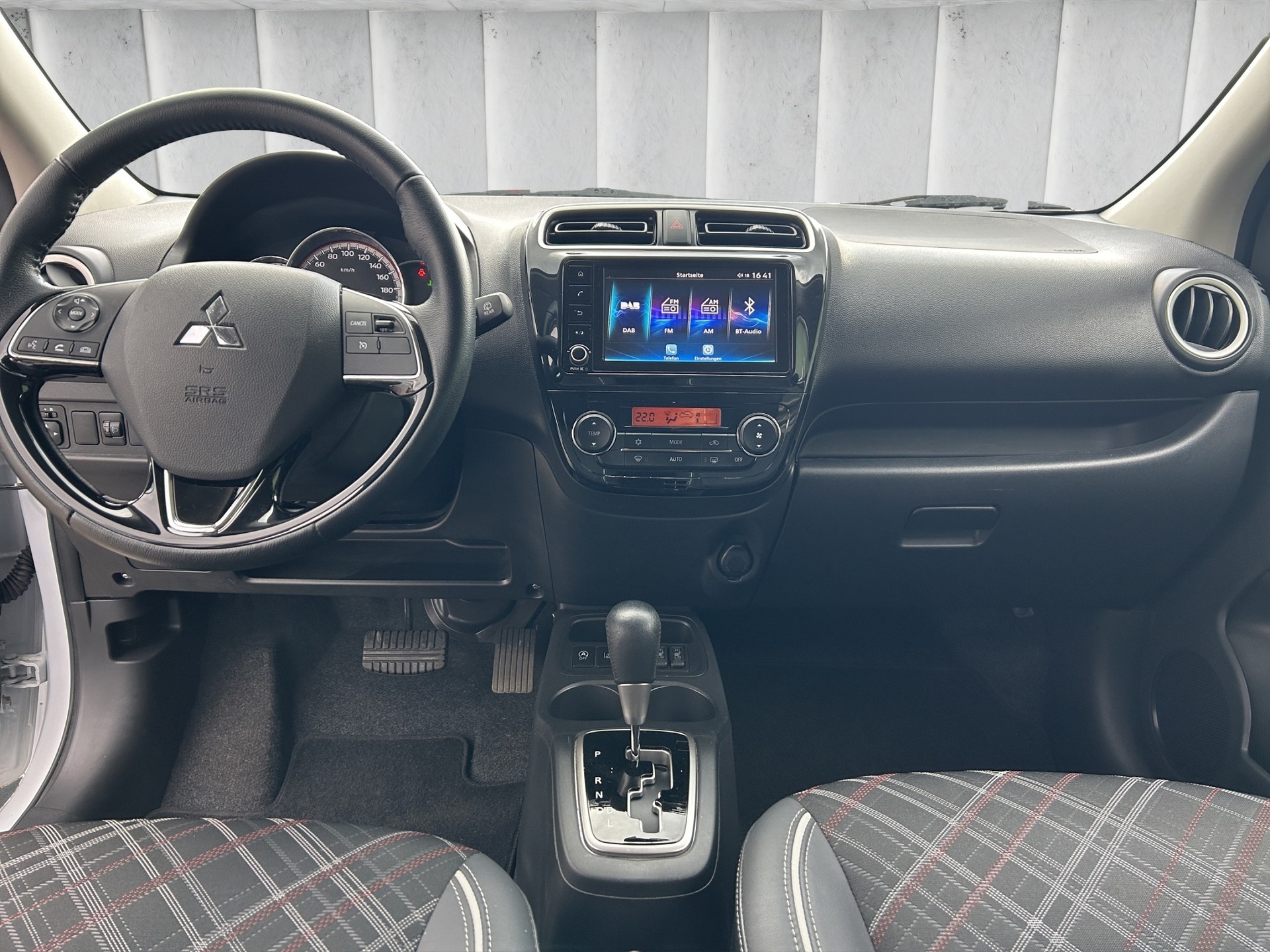 MITSUBISHI Space Star 1.2 CVT Diamond-image-13