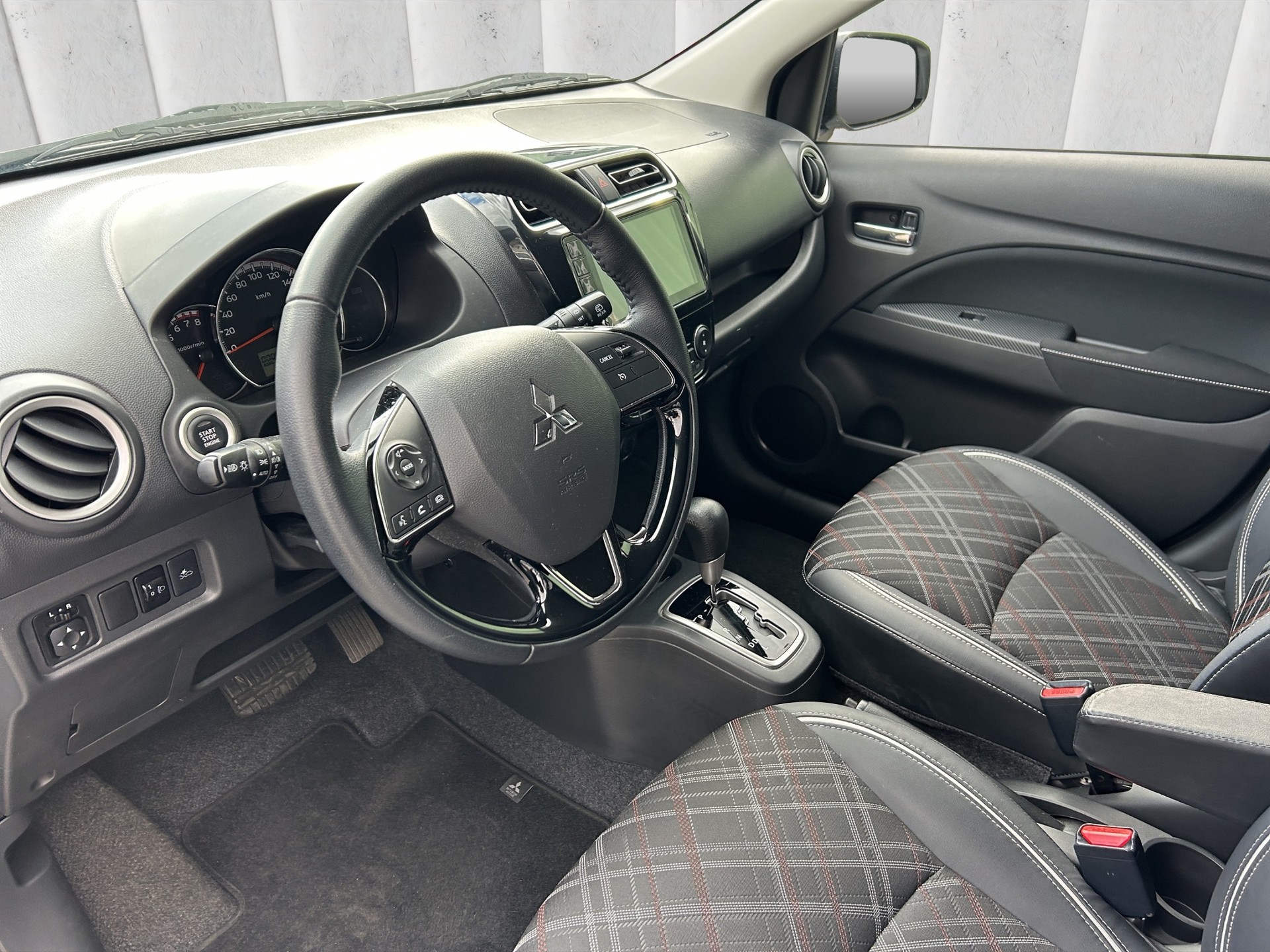 MITSUBISHI Space Star 1.2 CVT Diamond-image-8