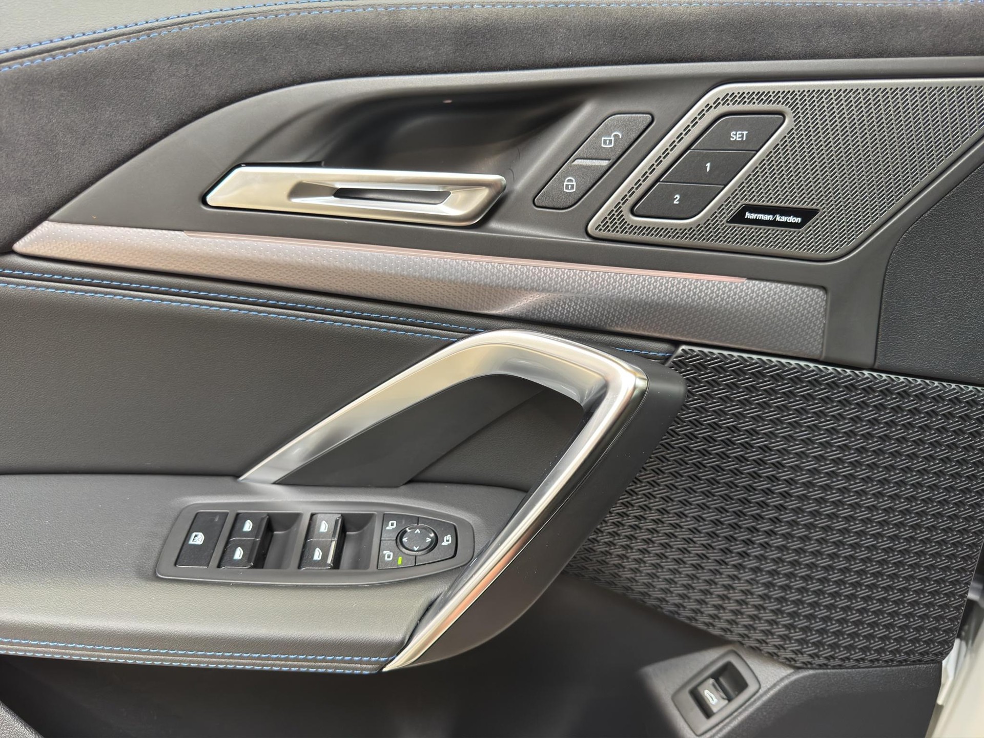 BMW X1 20d xDrive paddles-image-11