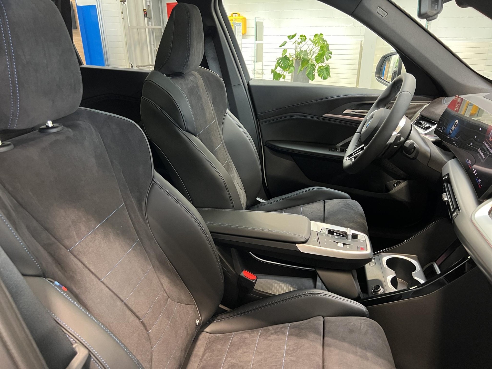 BMW X1 20d xDrive paddles-image-17
