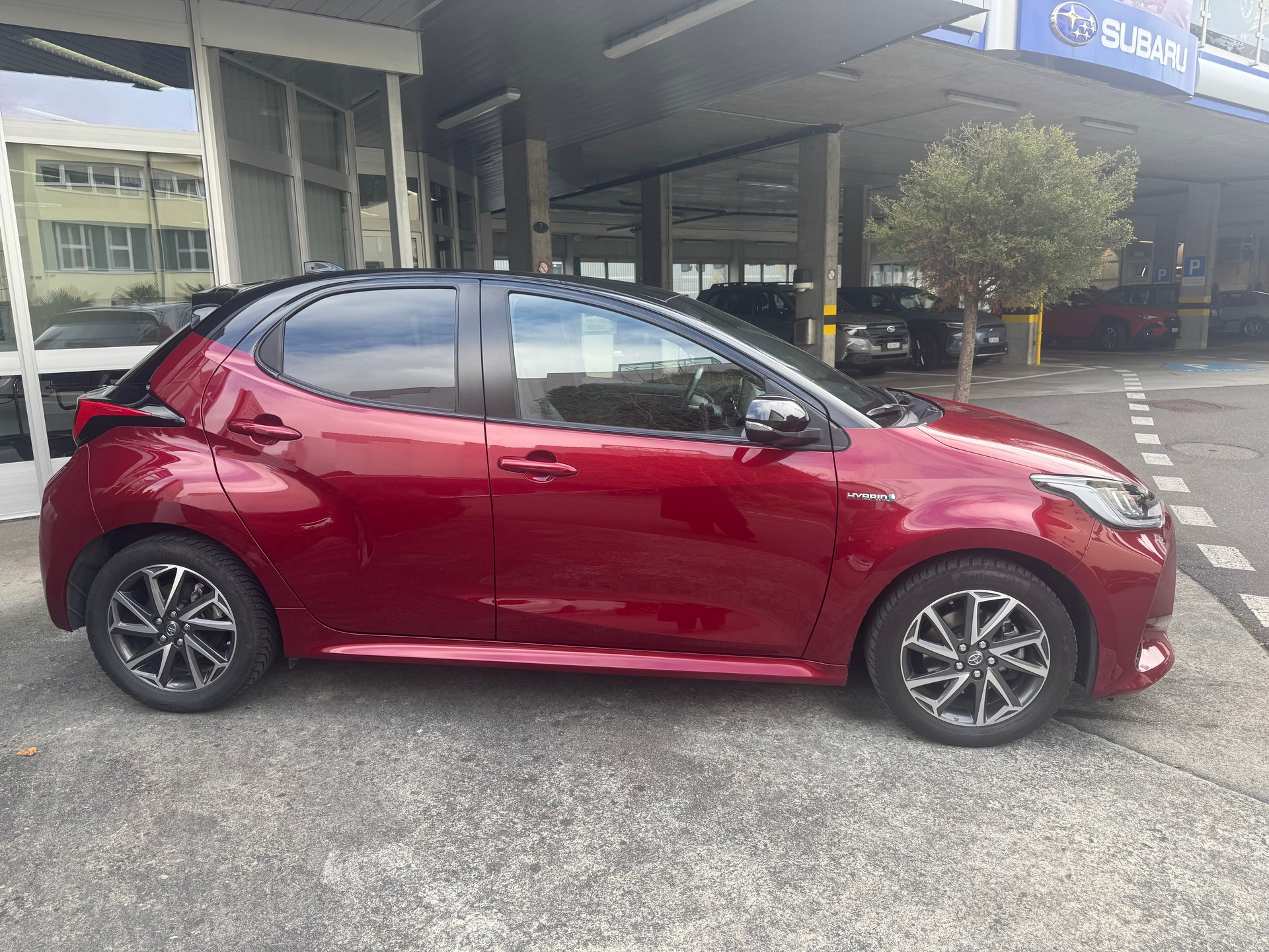 TOYOTA Yaris 1.5 Style e-CVT-image-2