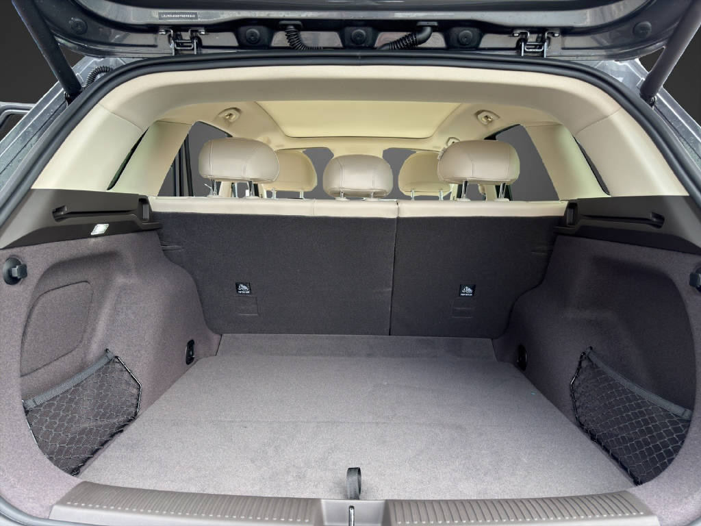 MG S6 EV 77 kWh Luxury 4WD-image-9