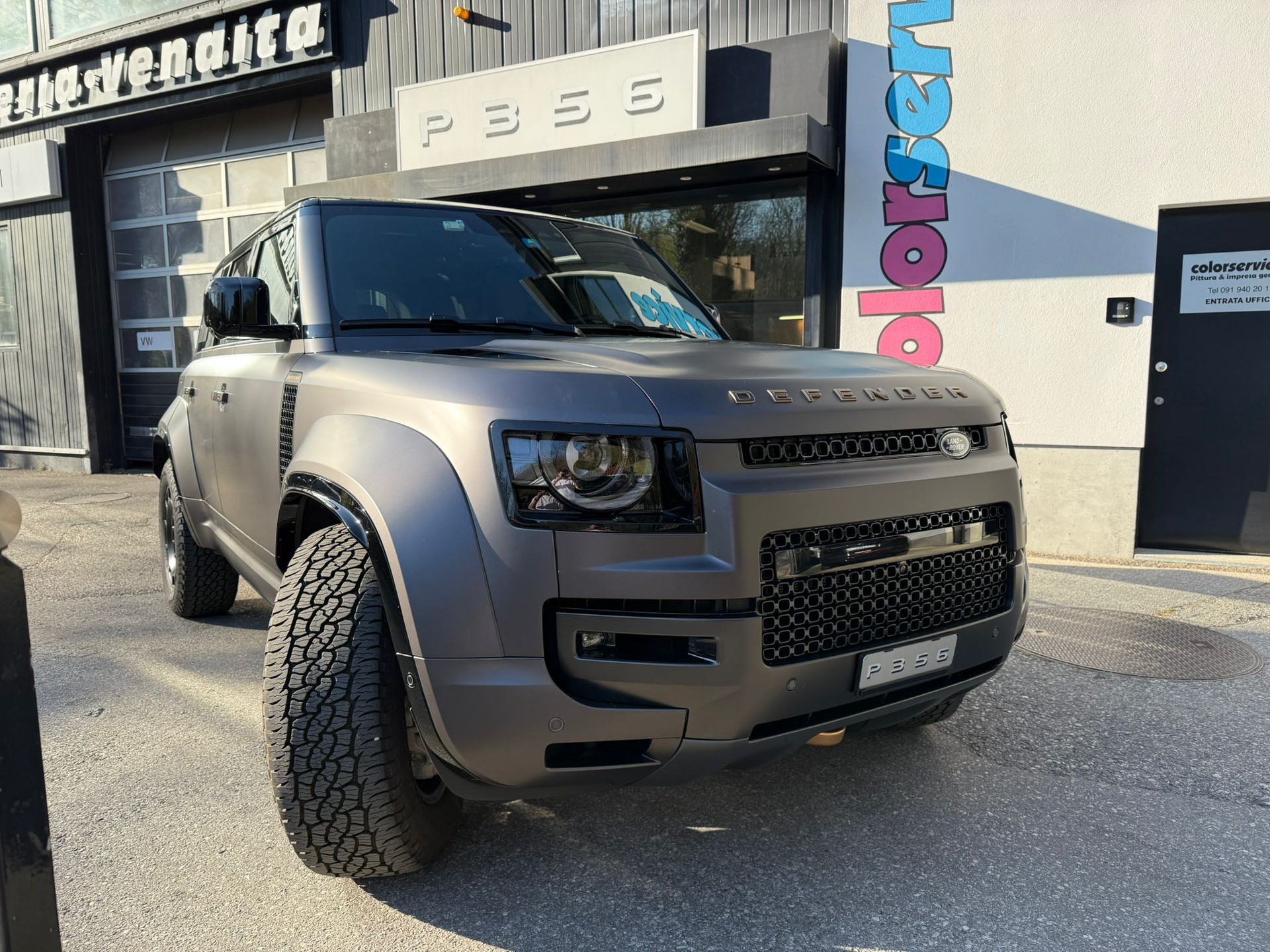 LAND ROVER Defender 110 635 V8 4.4 Octa AT8-image-2