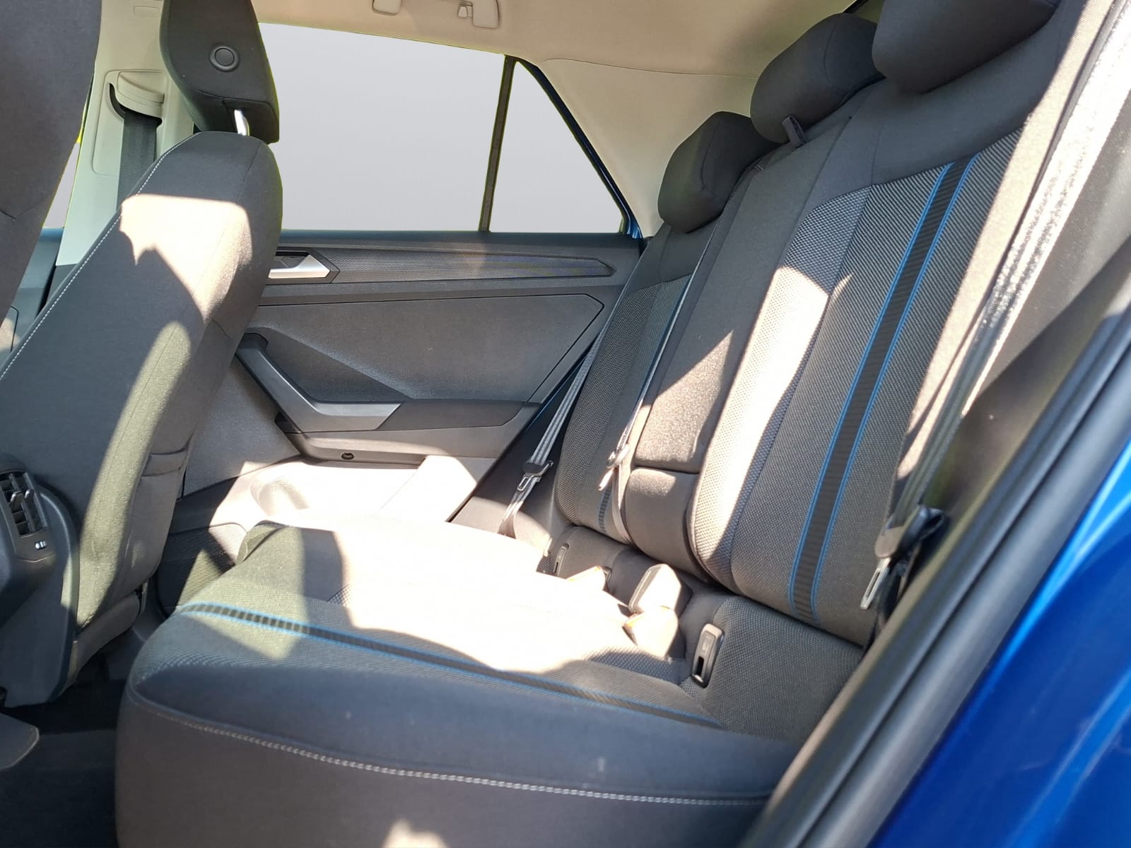 VW T-Roc 1.5 TSI EVO Advance DSG-image-10