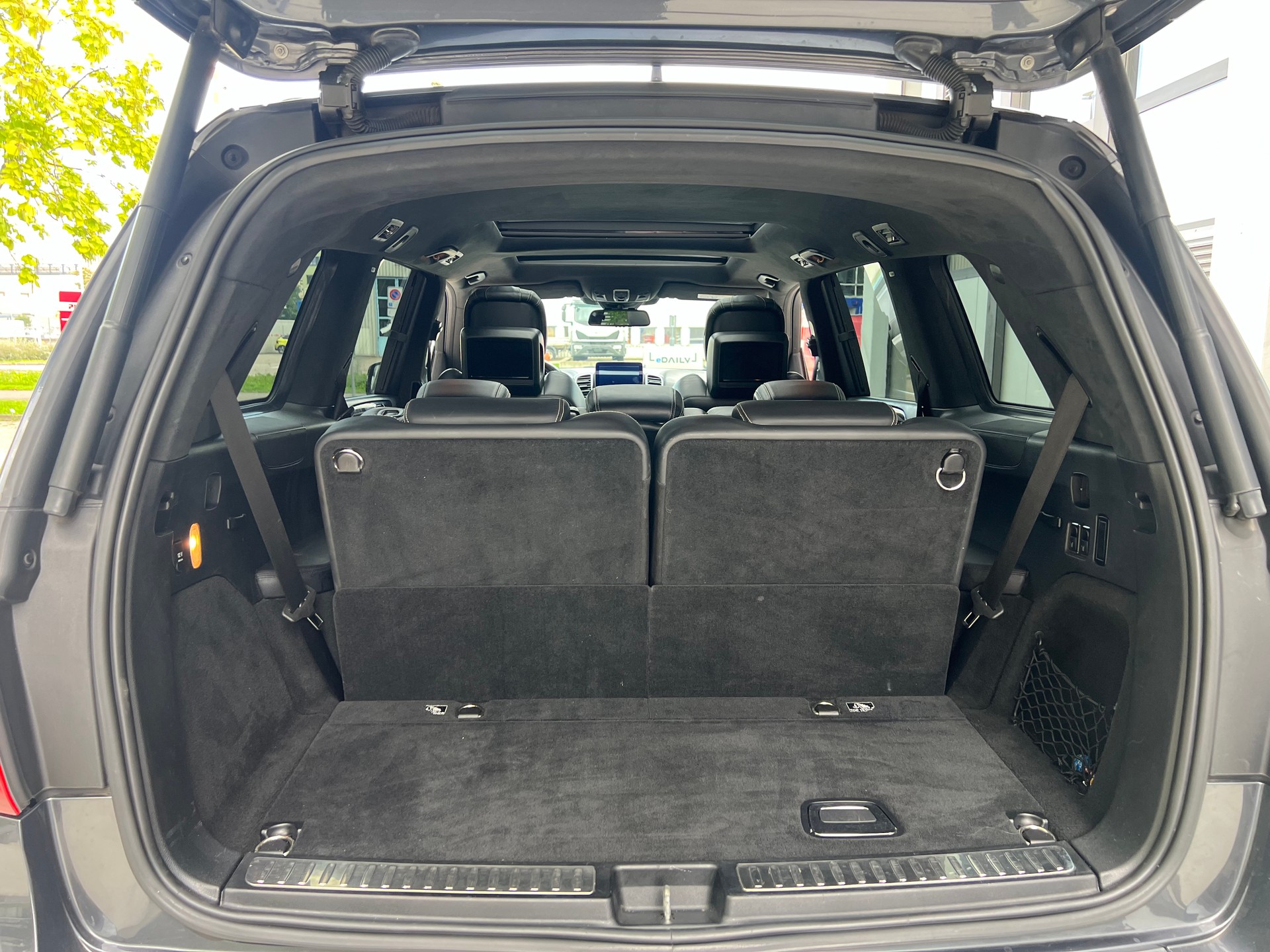 MERCEDES-BENZ GLS 63 AMG 4Matic Speedshift Plus 7G-Tronic-image-8