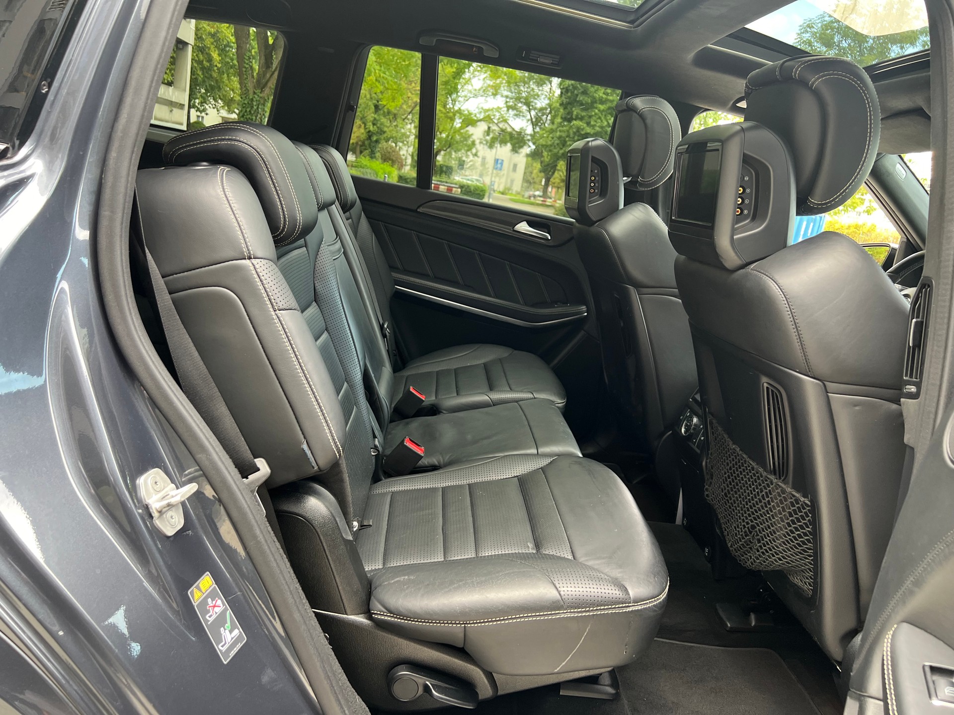 MERCEDES-BENZ GLS 63 AMG 4Matic Speedshift Plus 7G-Tronic-image-11