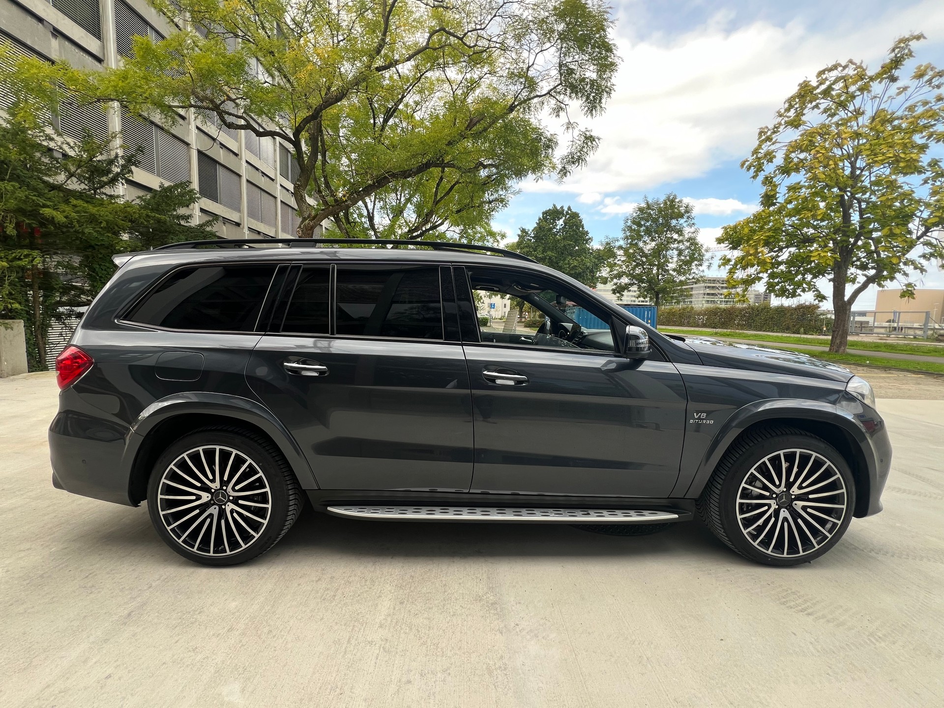 MERCEDES-BENZ GLS 63 AMG 4Matic Speedshift Plus 7G-Tronic-image-5