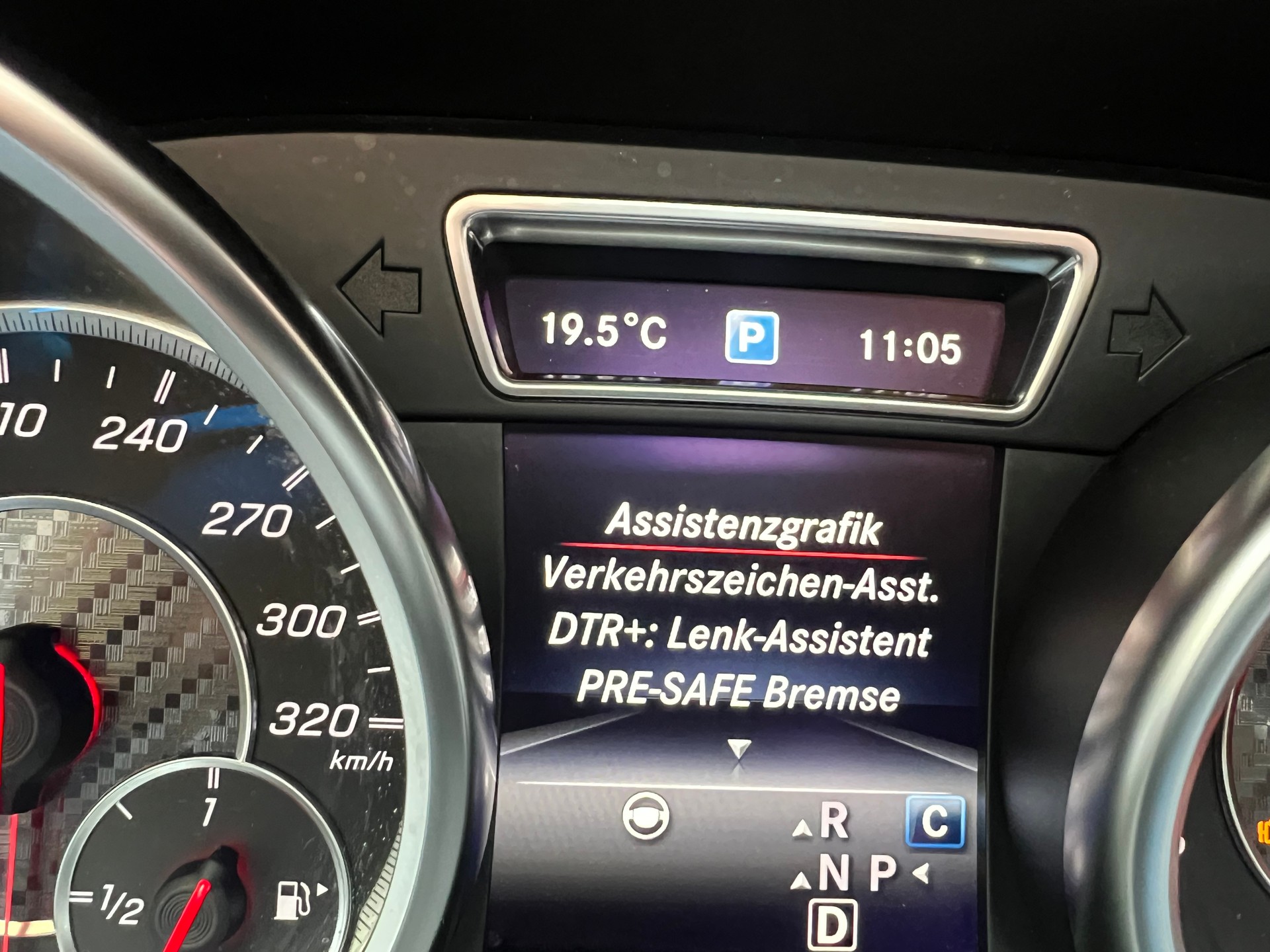 MERCEDES-BENZ GLS 63 AMG 4Matic Speedshift Plus 7G-Tronic-image-18