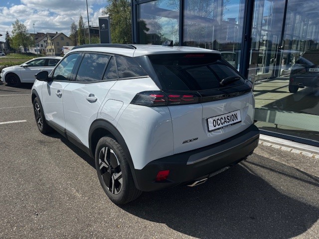 PEUGEOT 2008 1.2 PureTech Allure Premium-image-2