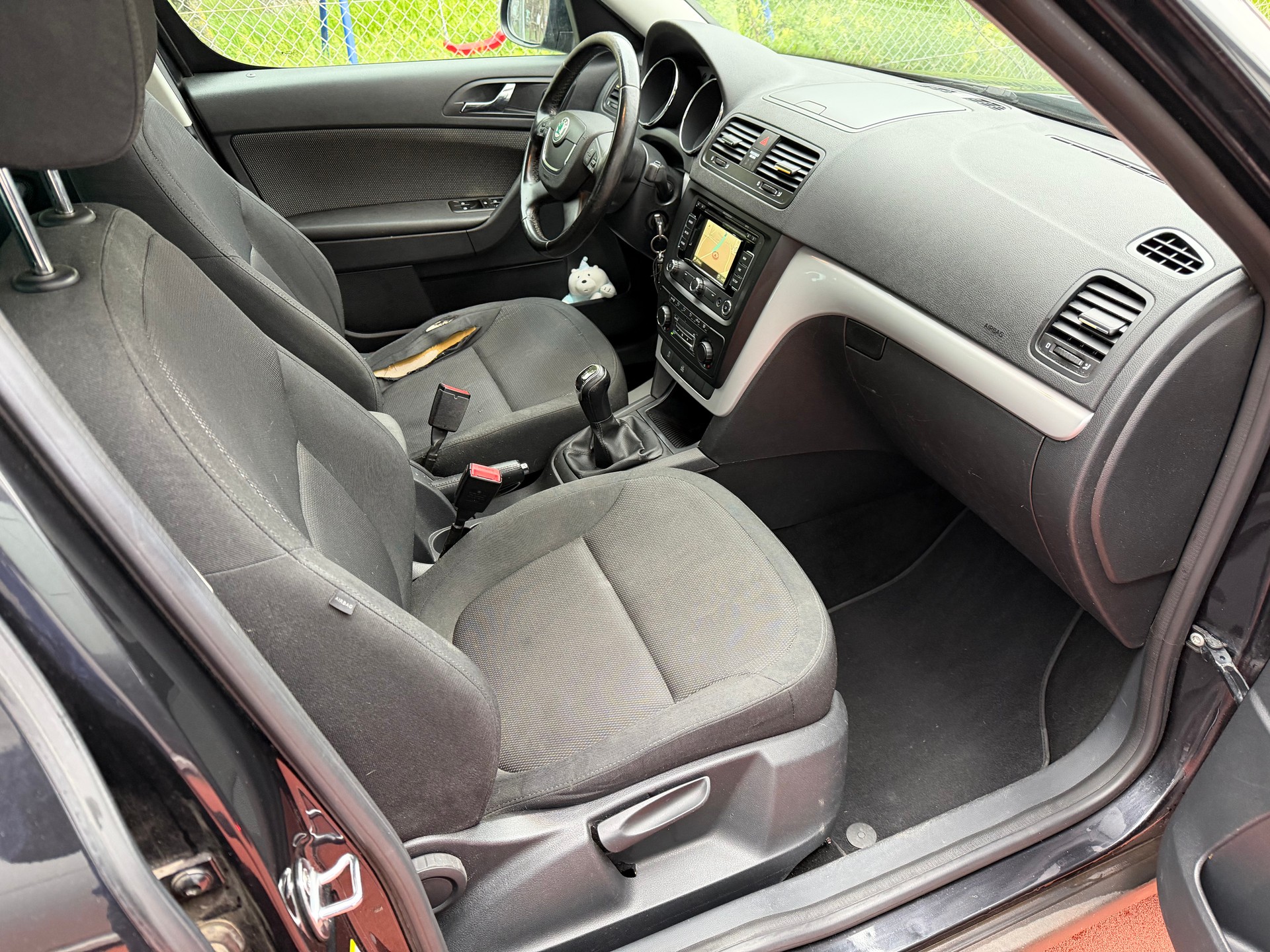 SKODA Yeti 1.8 TSI Experience 4x4-image-9