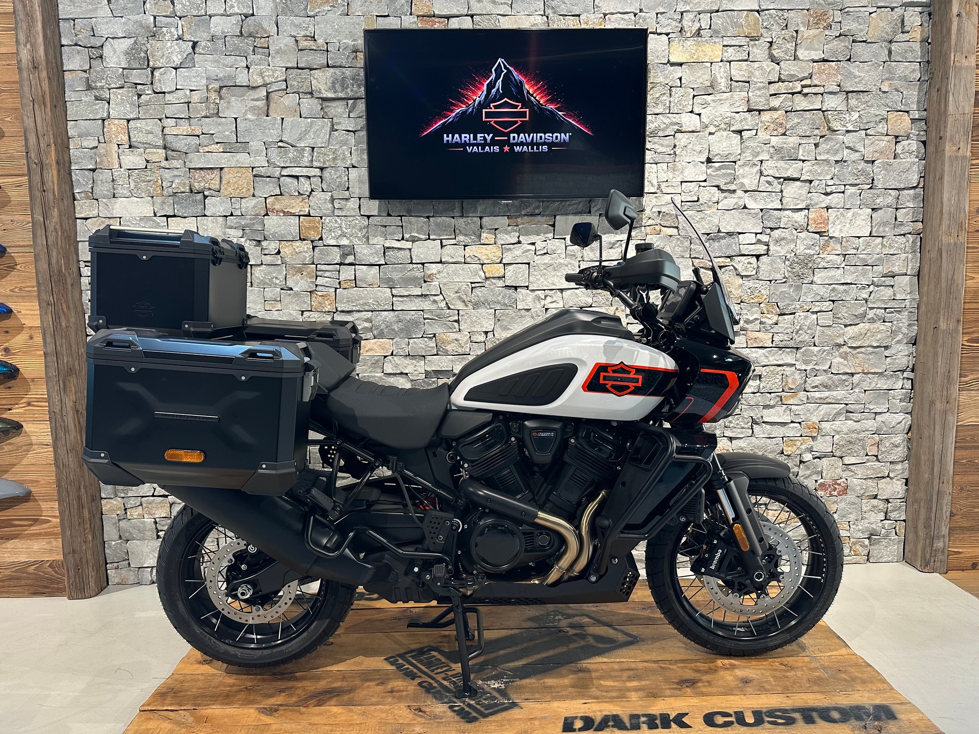 HARLEY-DAVIDSON Pan AmericaTM 1250 Limited