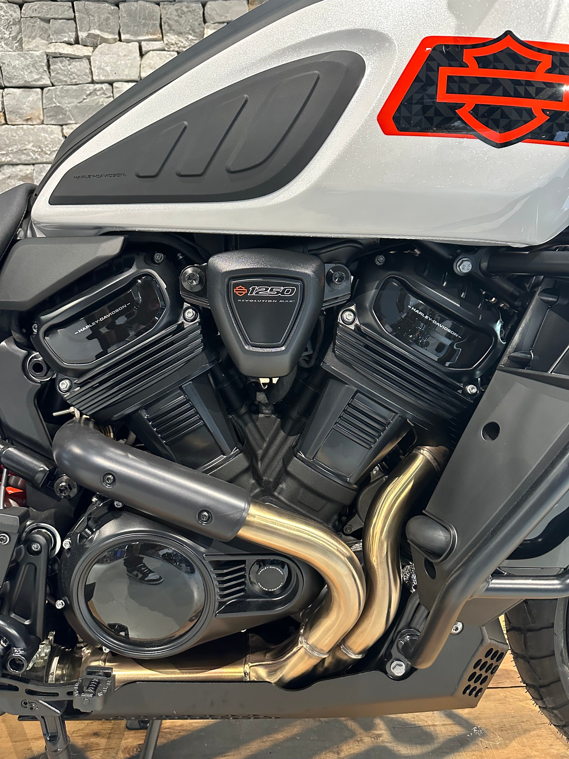 HARLEY-DAVIDSON Pan AmericaTM 1250 Limited-showroom-element-3