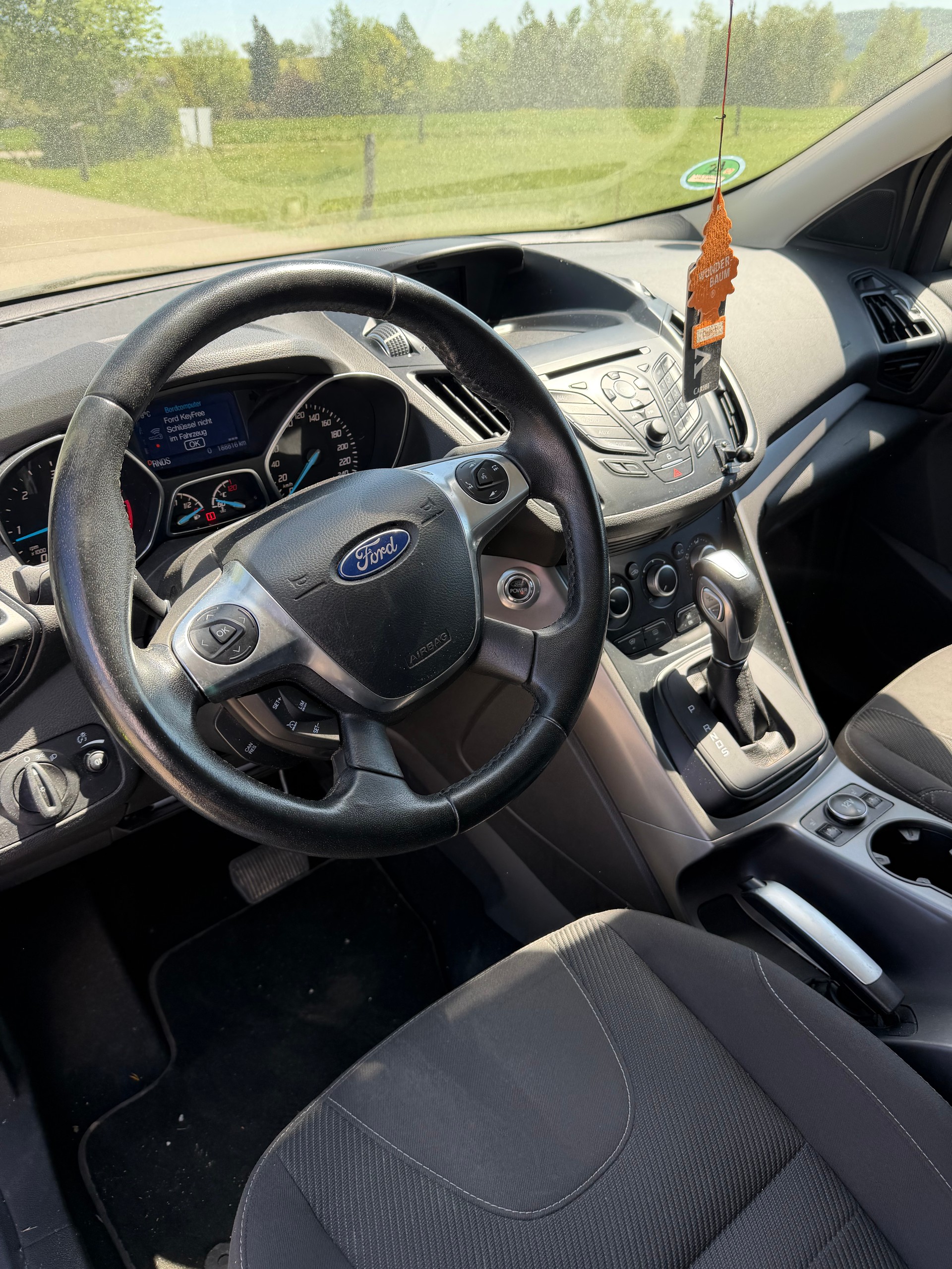FORD Kuga 2.0 TDCi Titanium 4WD PowerShift-image-6