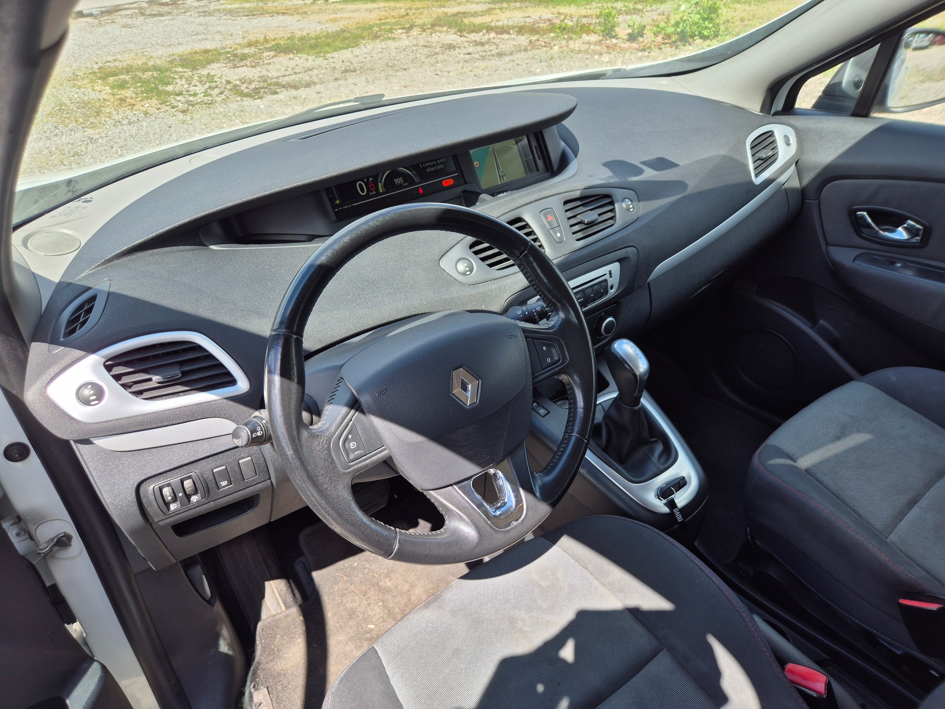 RENAULT Grand Scénic 1.5 dCi Bose EDC-image-7