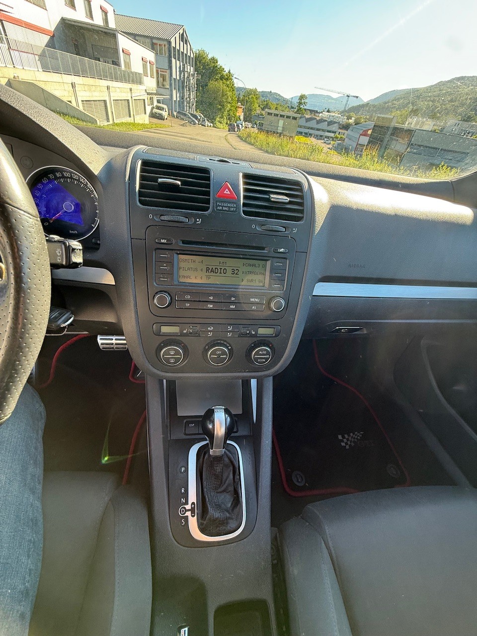 VW Golf 2.0 TFSI GTI-image-13