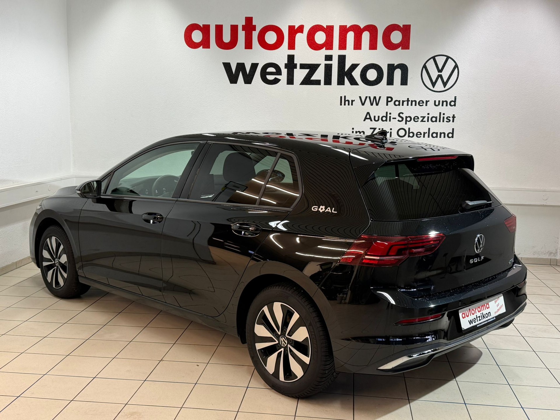 VW Golf 2.0 TDI Goal Edition DSG-image-2