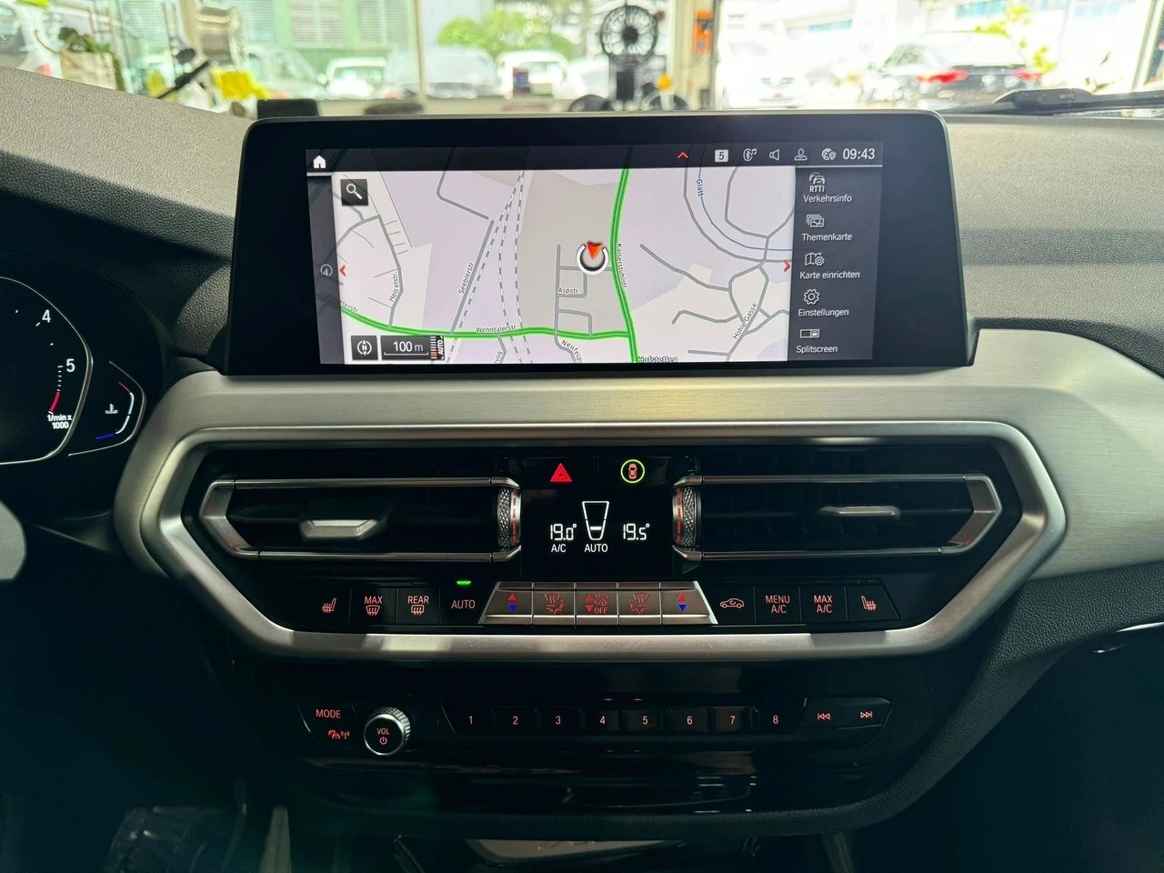 BMW X3 20d xDrive X-LINE CH FAHRZEUG-image-16