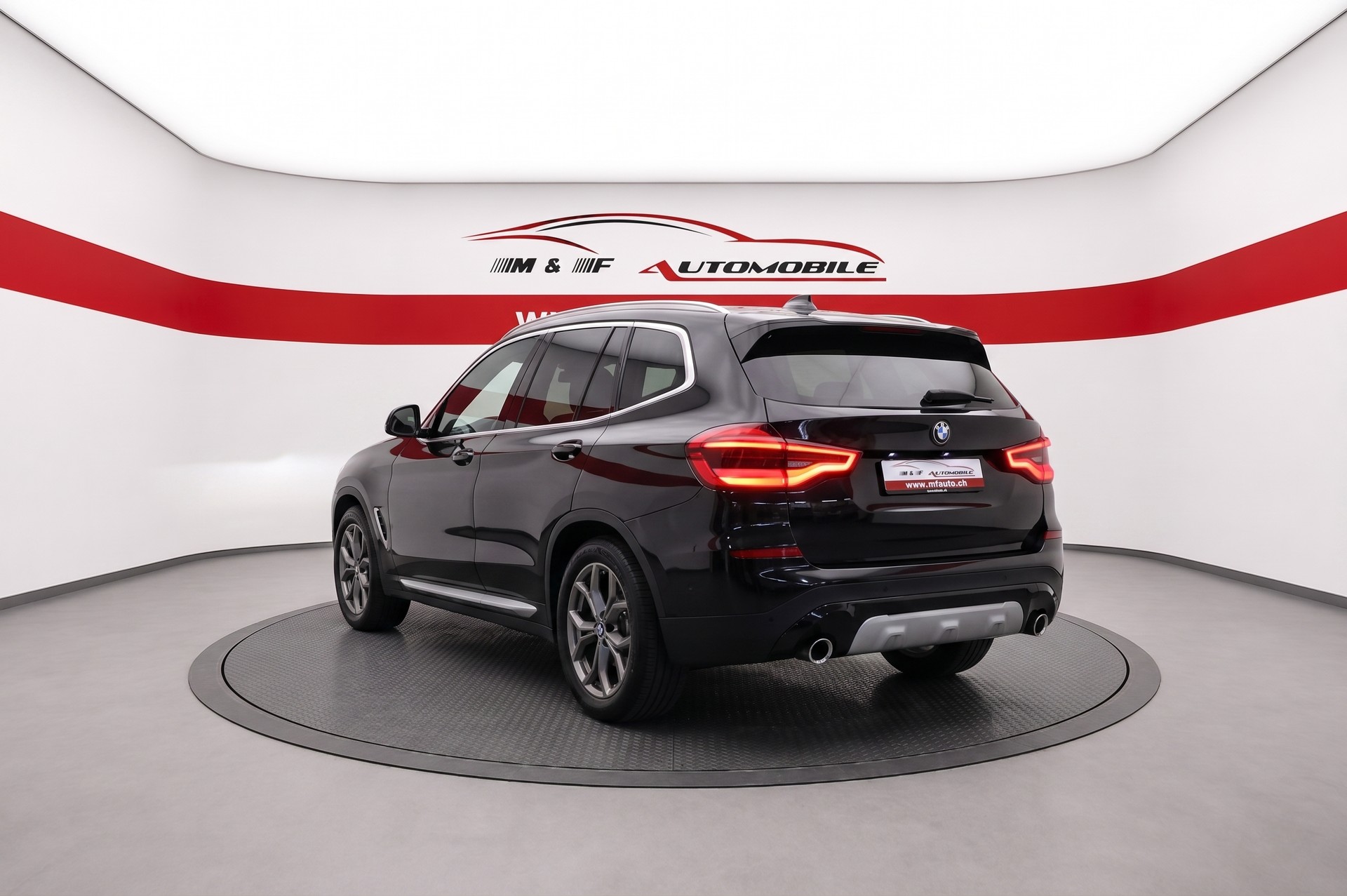 BMW X3 20d xDrive X-LINE CH FAHRZEUG-image-3