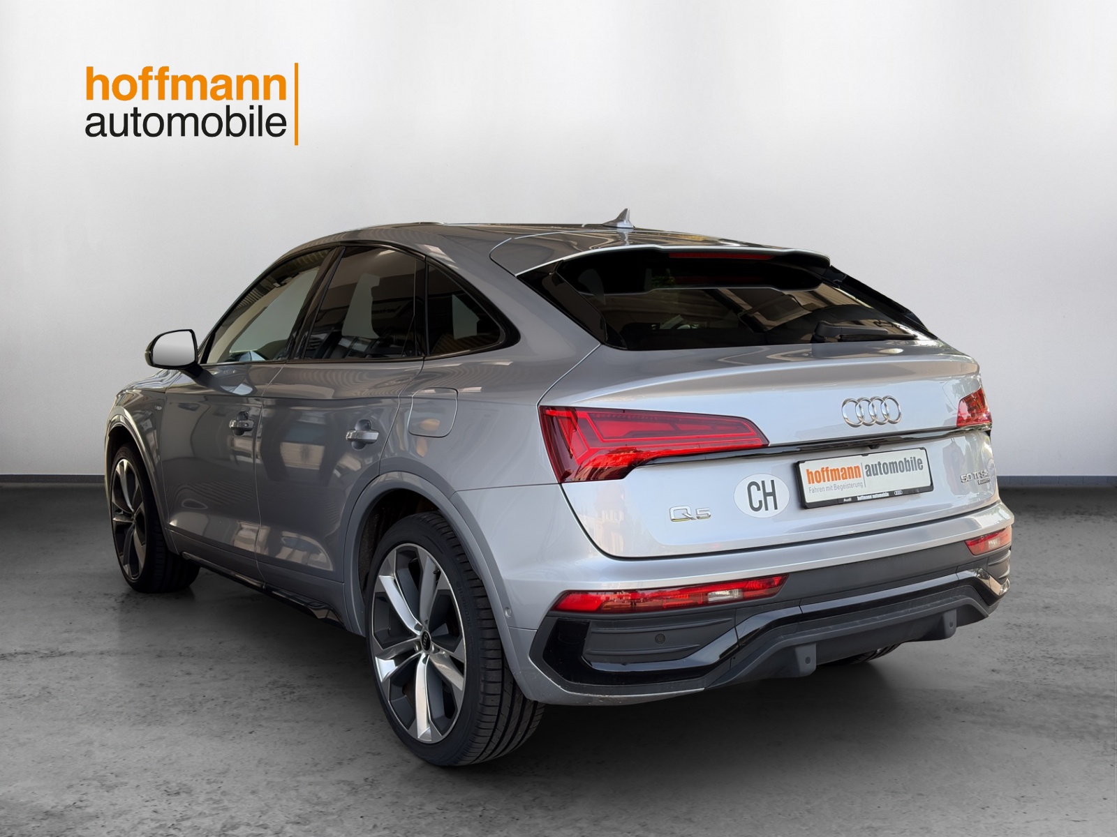 AUDI Q5 Sportback 50 TFSI e PHEV S line quattro S-tronic-image-5