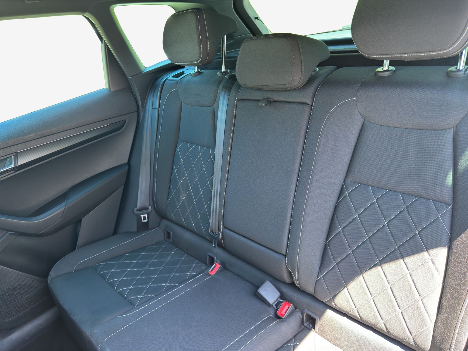 SKODA Karoq 1.5 TSI SportLine DSG-image-11