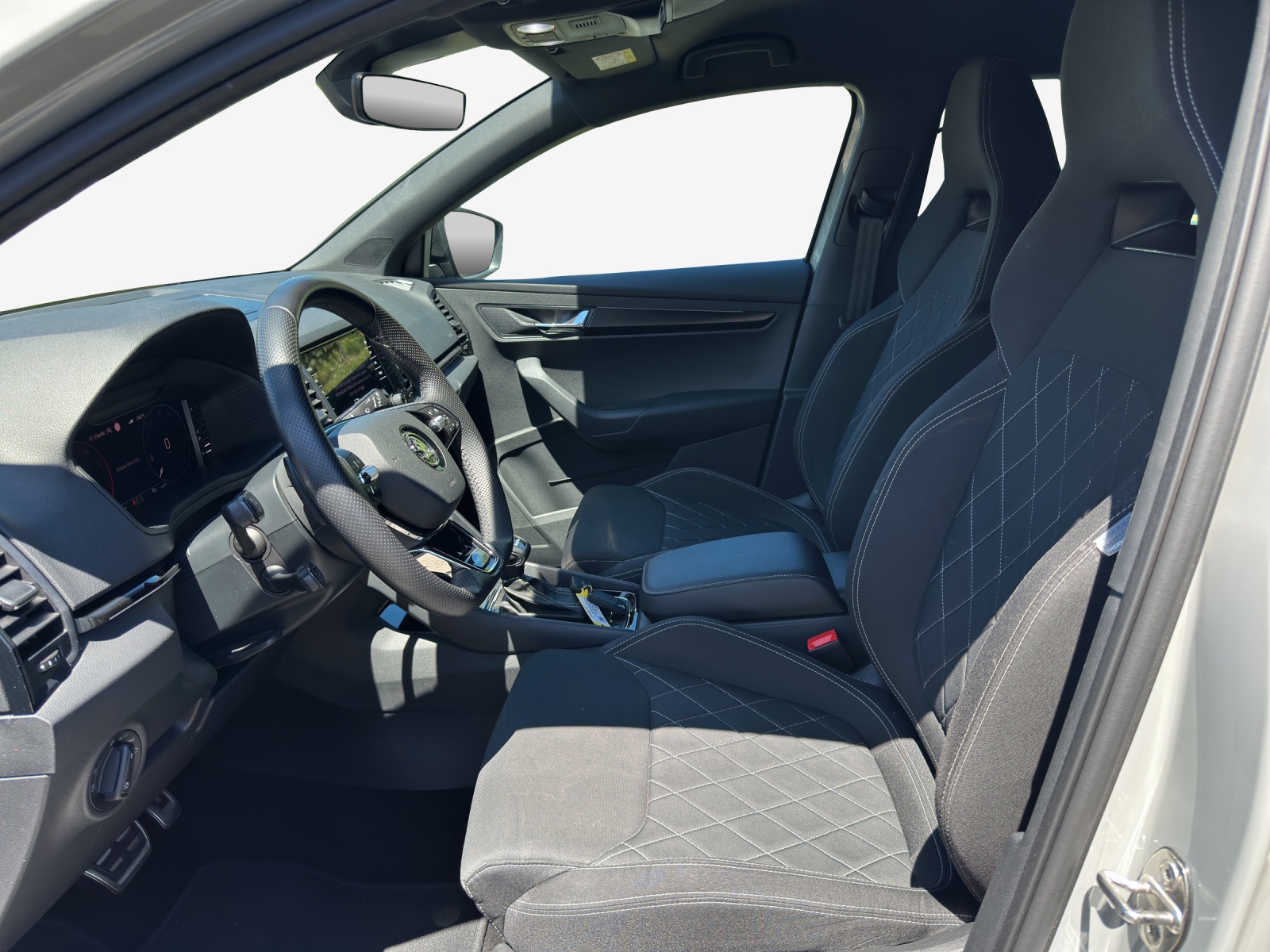 SKODA Karoq 1.5 TSI SportLine DSG-image-7