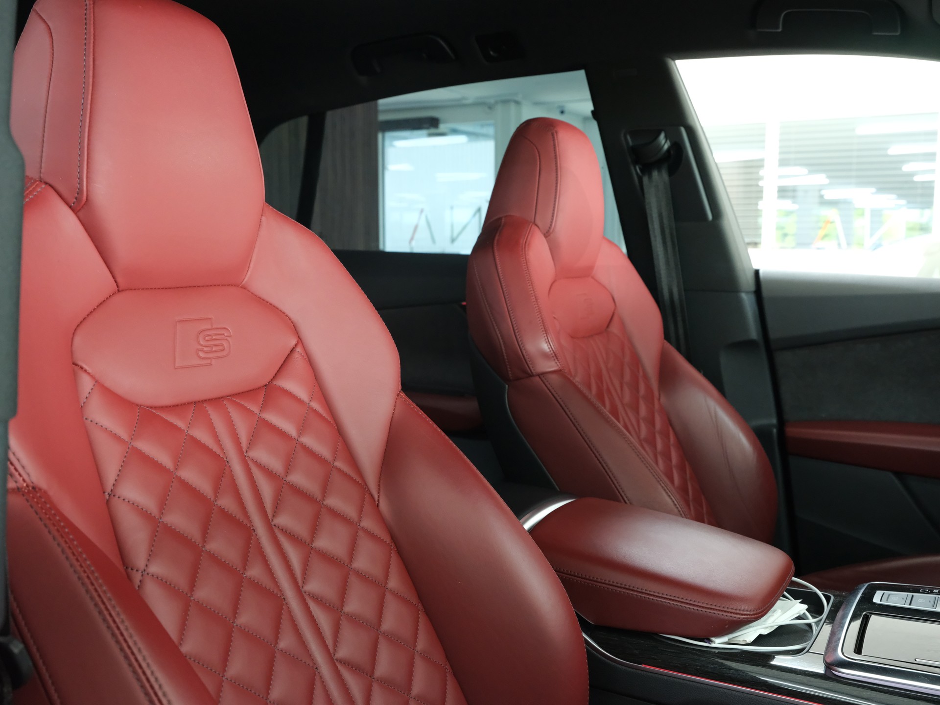 AUDI SQ8 TFSI quattro tiptronic *RS Performance* *Sportabgassanlage* *Head Up Display*-image-34