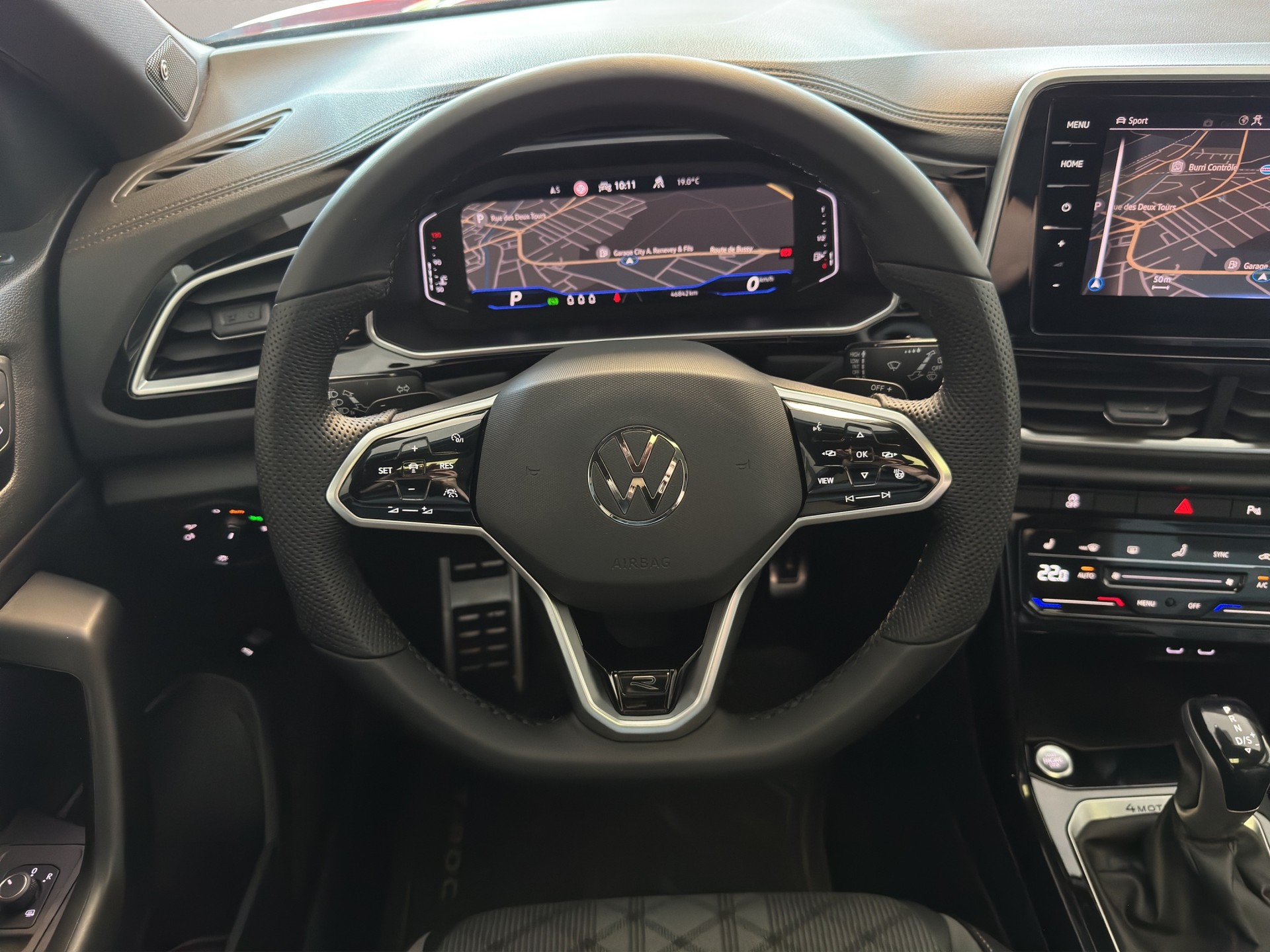 VW T-Roc 2.0 TSI R-Line DSG 4Motion-image-12