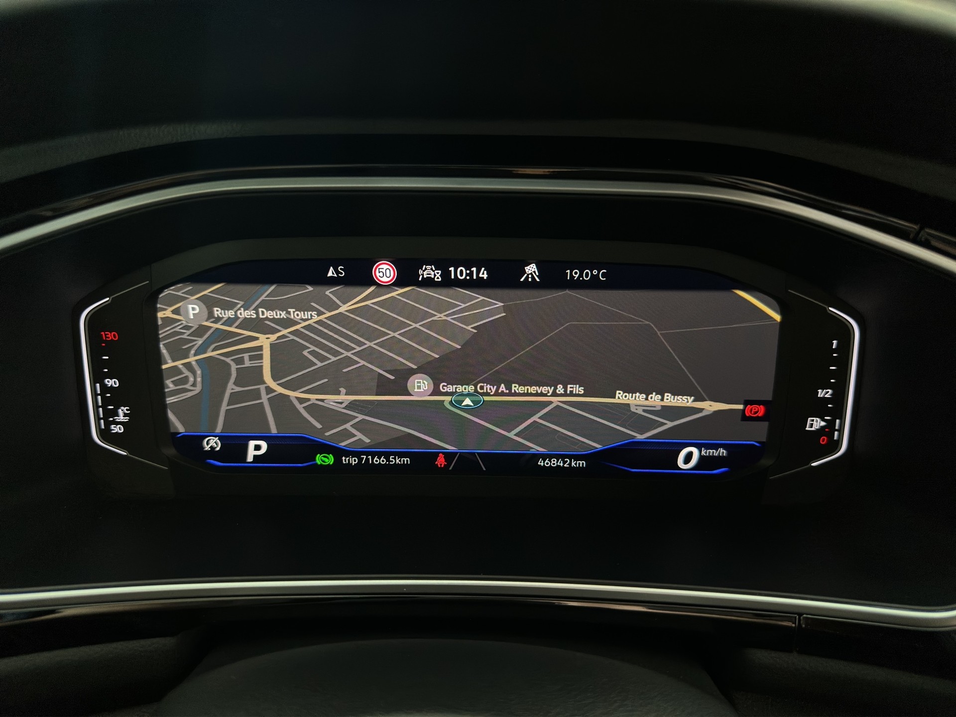 VW T-Roc 2.0 TSI R-Line DSG 4Motion-image-13