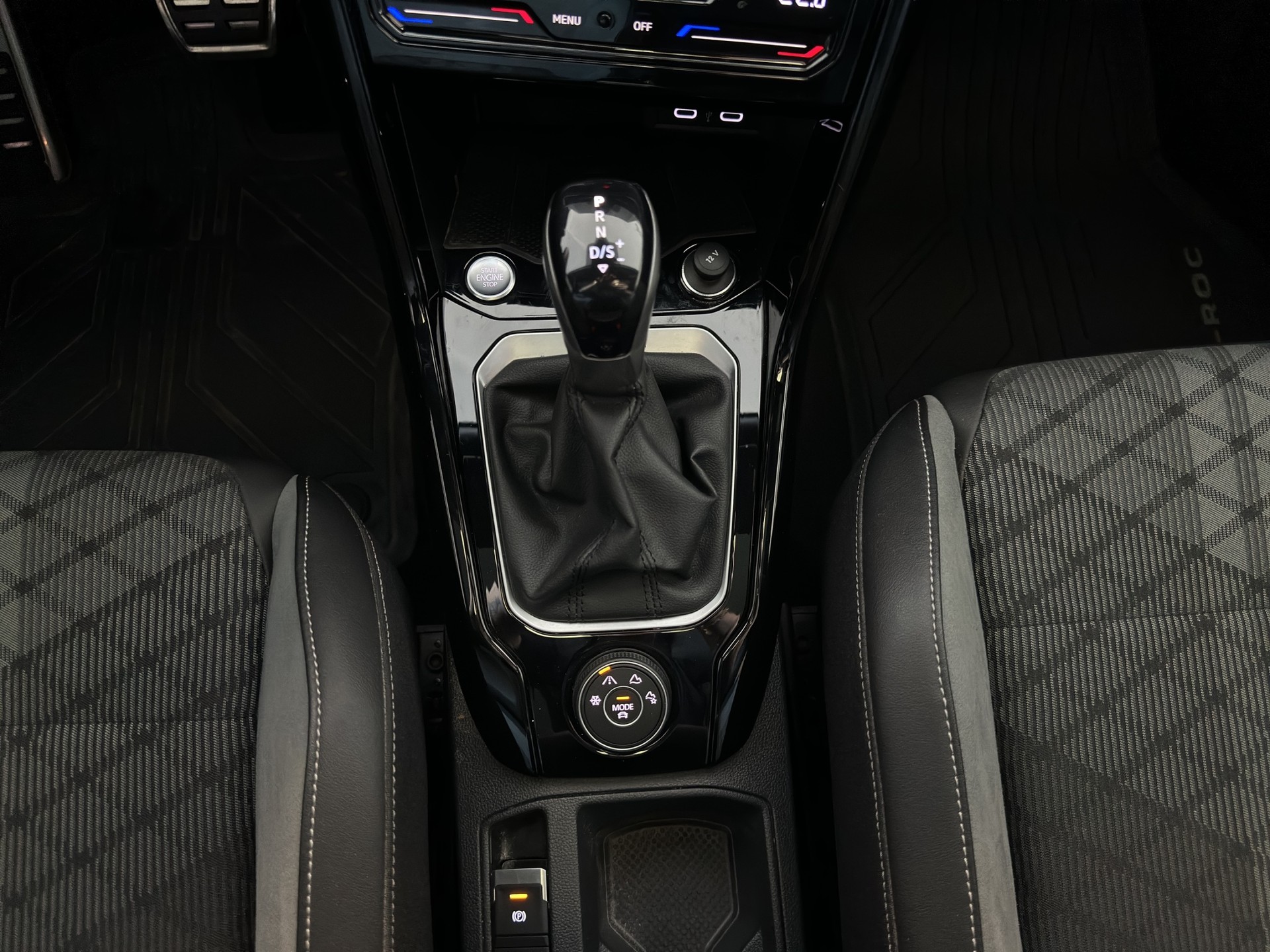 VW T-Roc 2.0 TSI R-Line DSG 4Motion-image-18