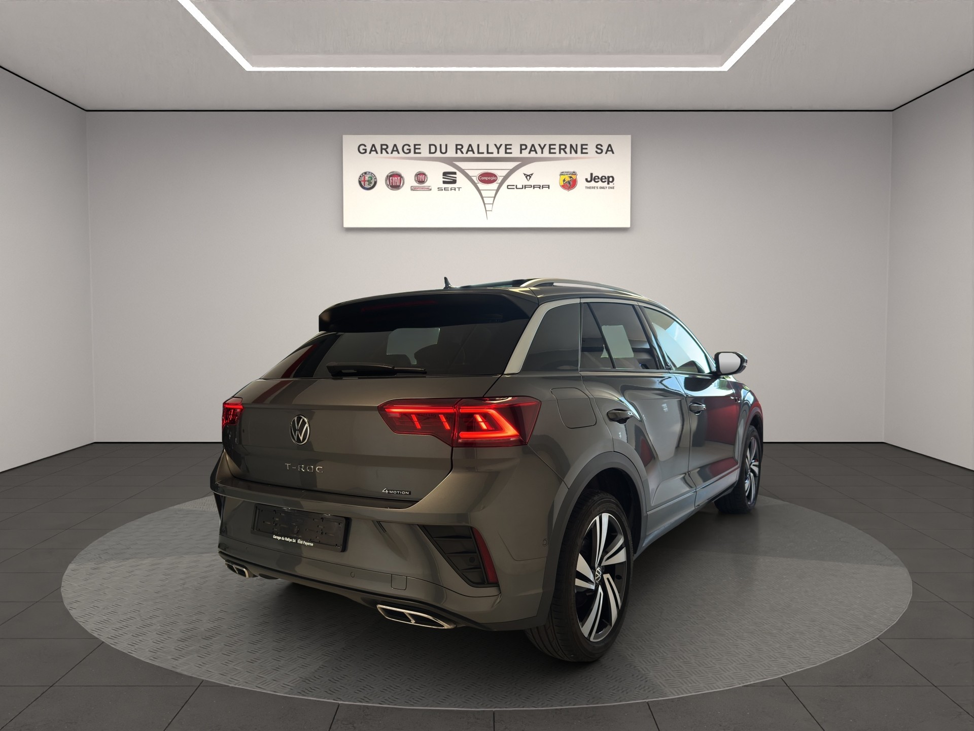 VW T-Roc 2.0 TSI R-Line DSG 4Motion-image-4
