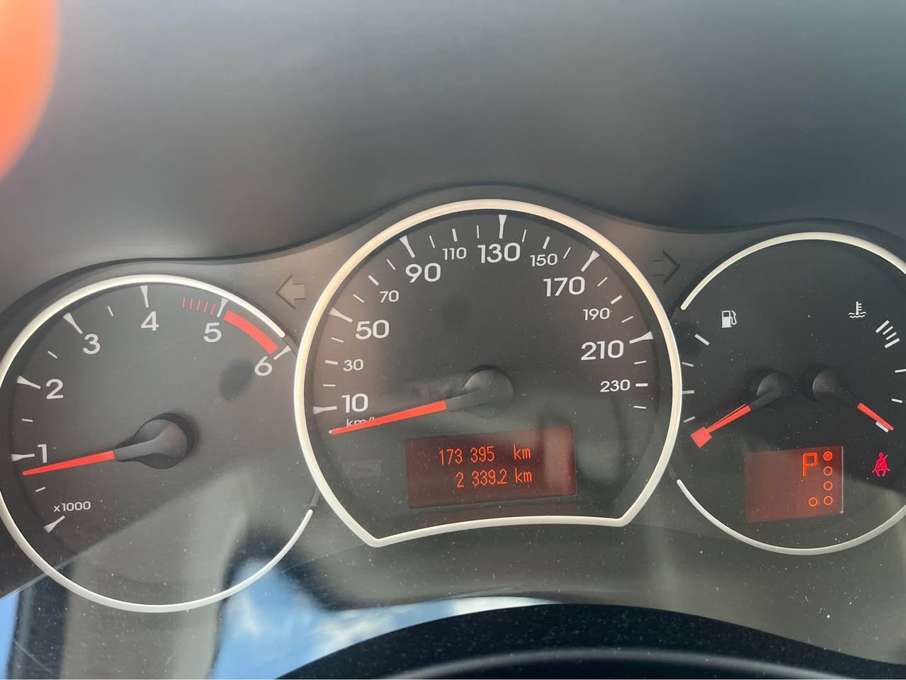 RENAULT Koleos 2.0 dCi Dynamique 4x4 Automatic-image-10