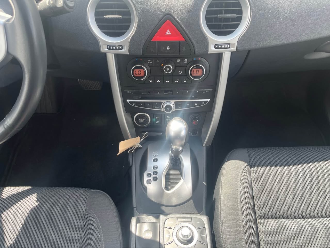 RENAULT Koleos 2.0 dCi Dynamique 4x4 Automatic-image-8