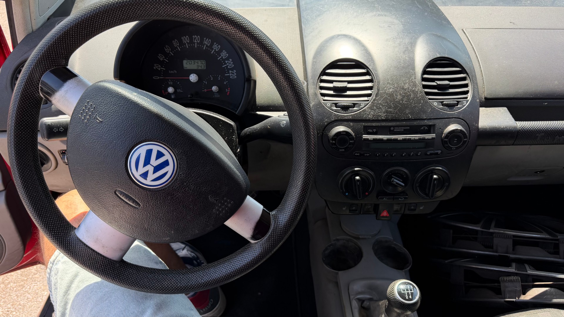 VW Beetle 1.9 TDI-image-8