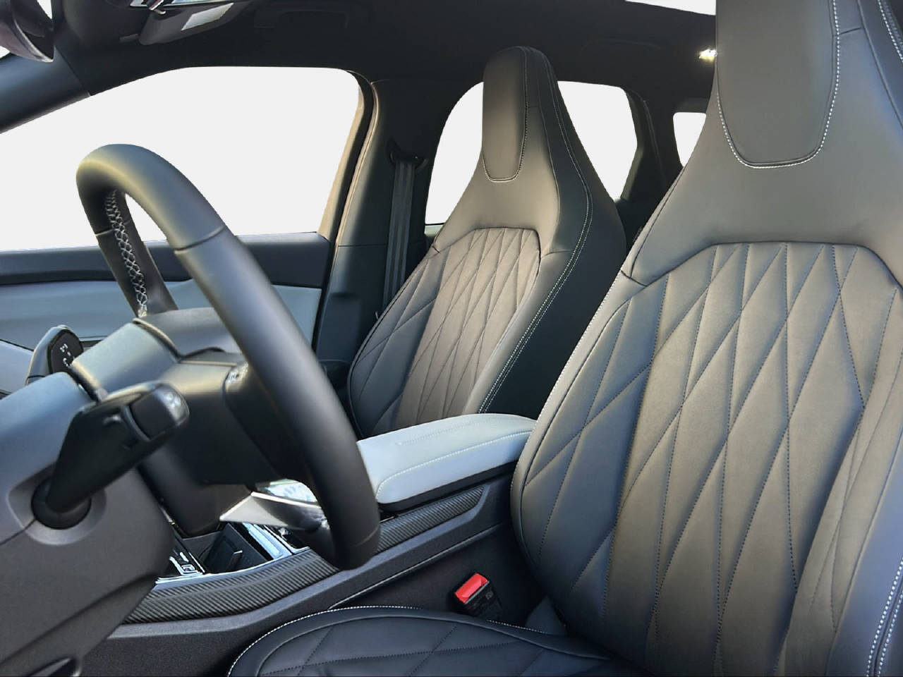 FORD Explorer Extended Range Premium AWD-image-9