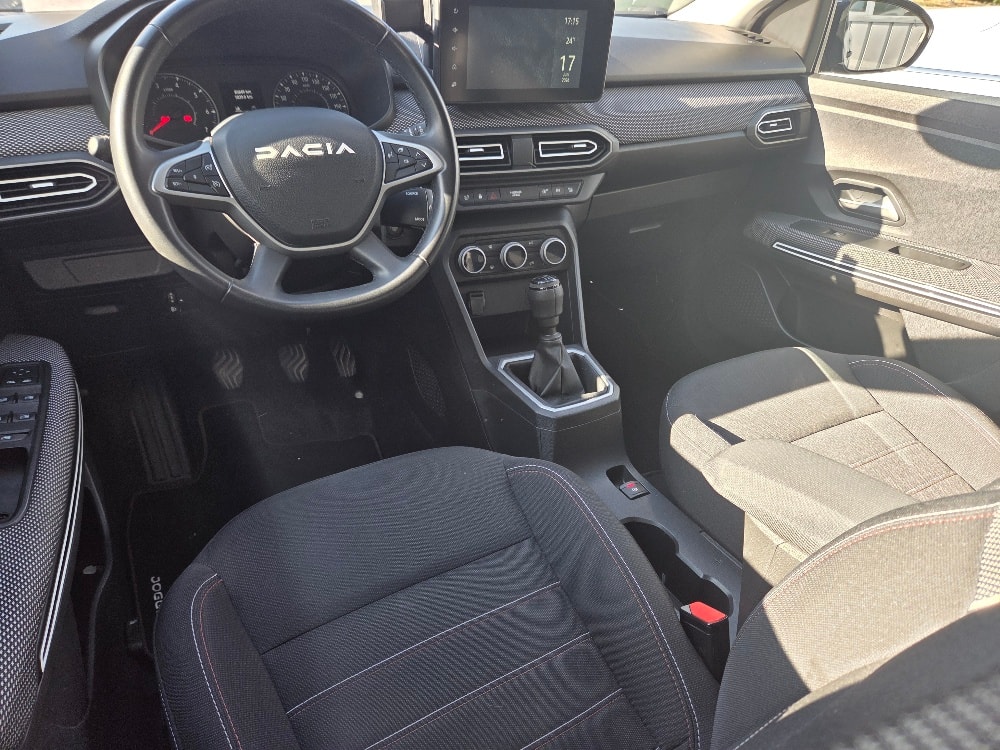 DACIA Jogger TCe 110 Extreme 5-Plätzer / Anhängerkupplung-image-8