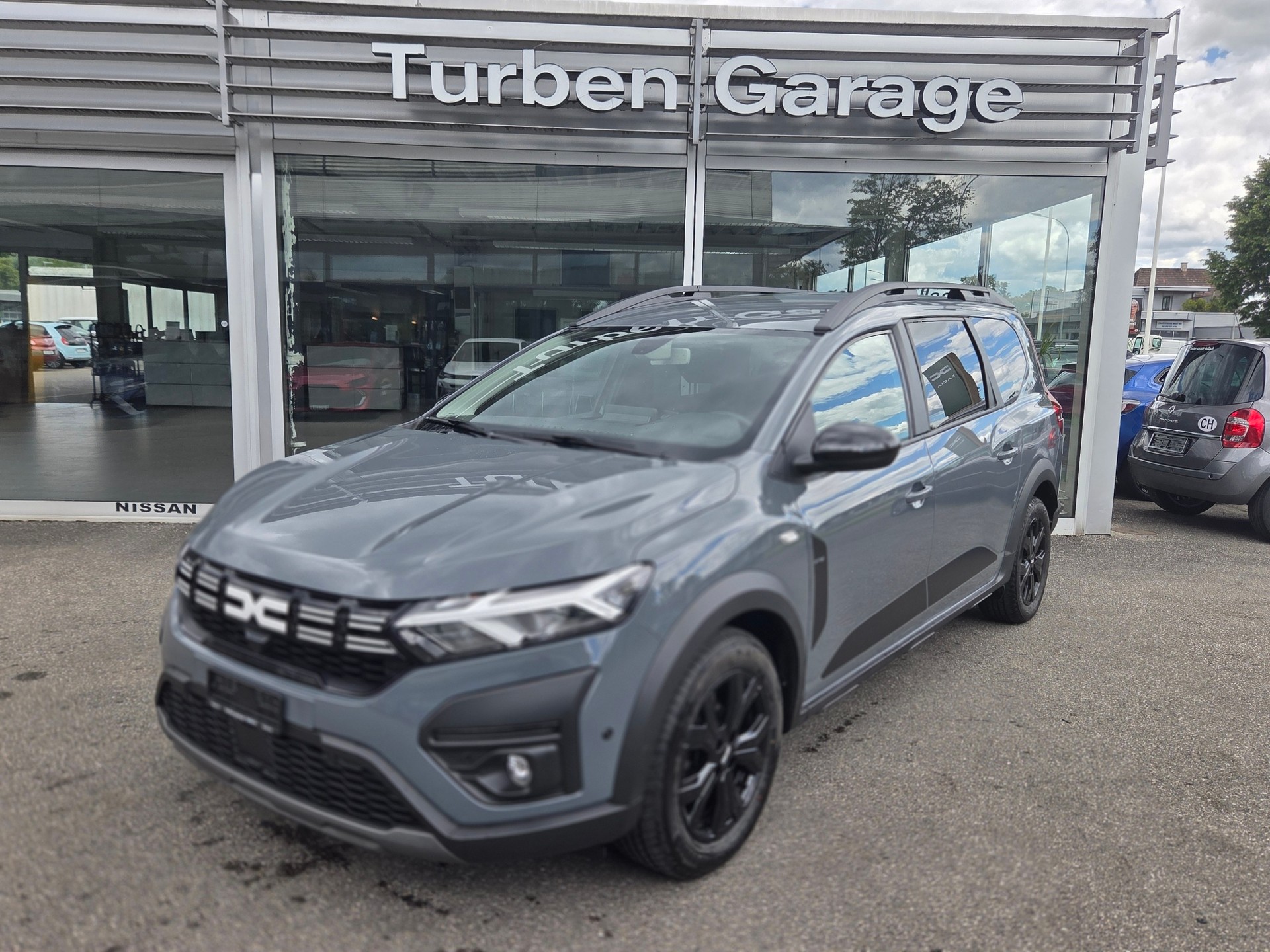 DACIA Jogger TCe 110 Extreme 5-Plätzer / Anhängerkupplung-image-1