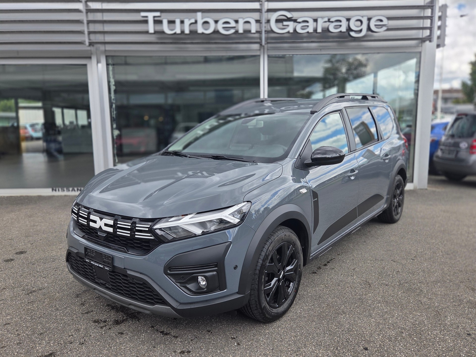 DACIA Jogger TCe 110 Extreme 5-Plätzer / Anhängerkupplung-image-0
