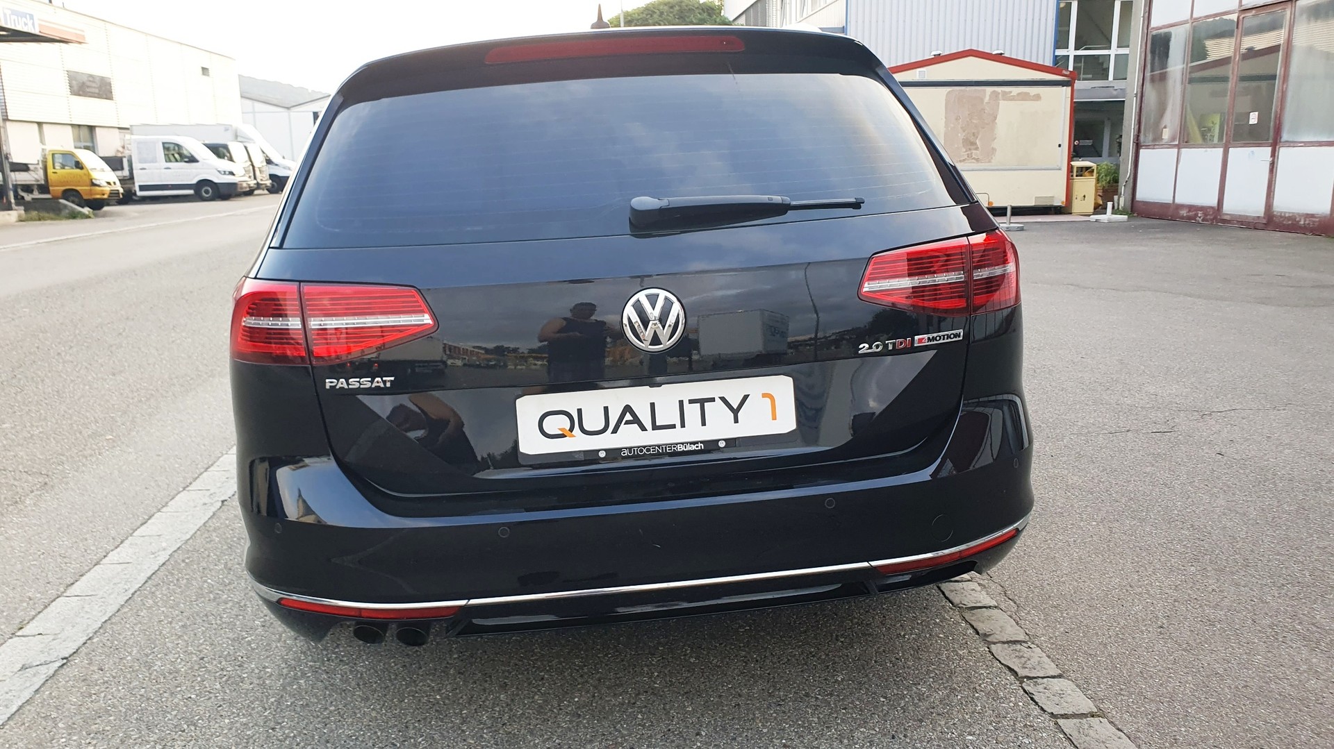 VW Passat Variant 2.0 TDI BMT Highline DSG 4Motion-image-9