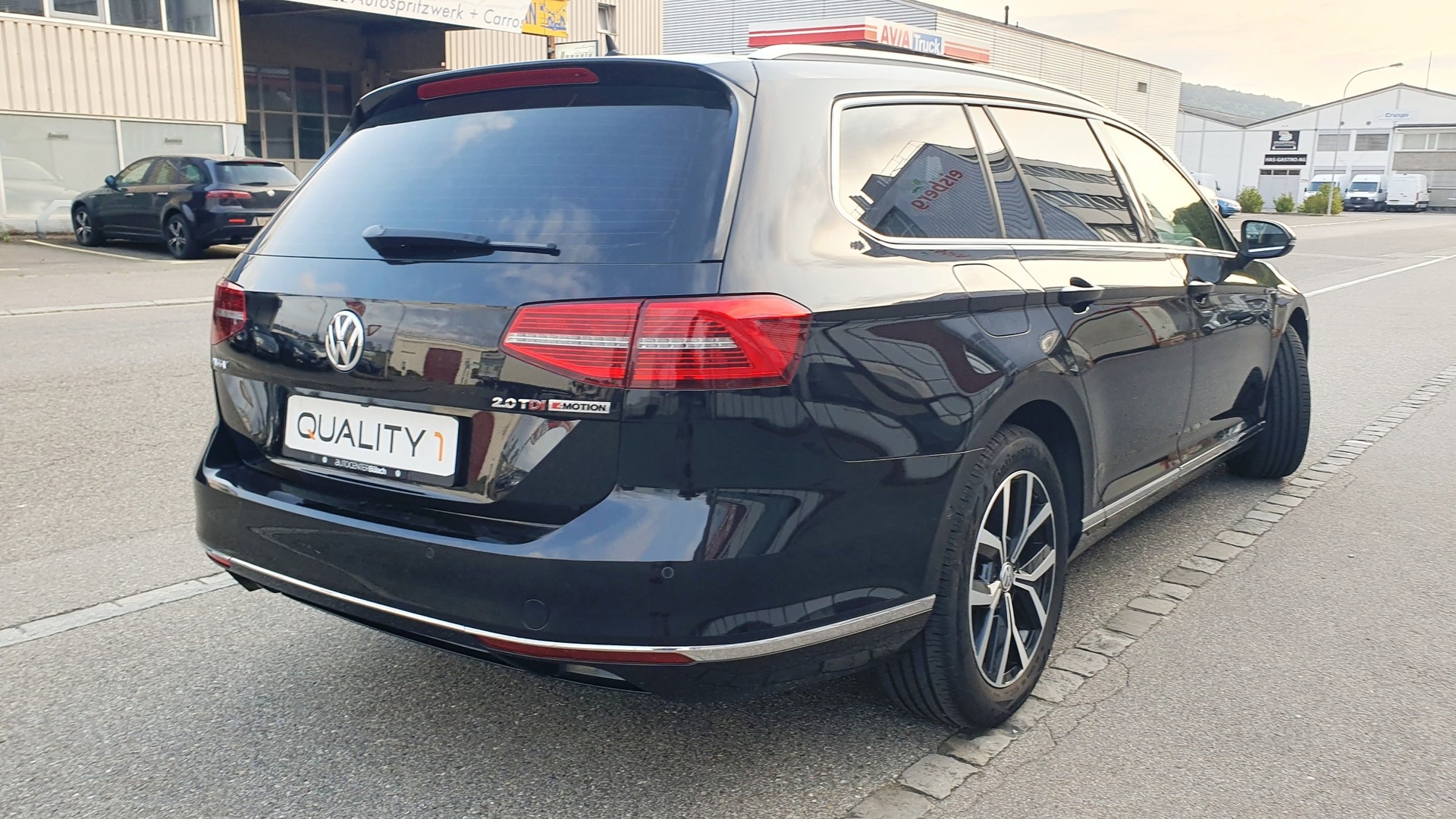 VW Passat Variant 2.0 TDI BMT Highline DSG 4Motion-image-10