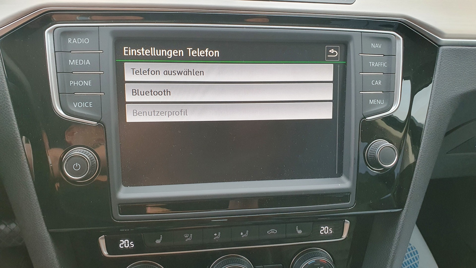 VW Passat Variant 2.0 TDI BMT Highline DSG 4Motion-image-20