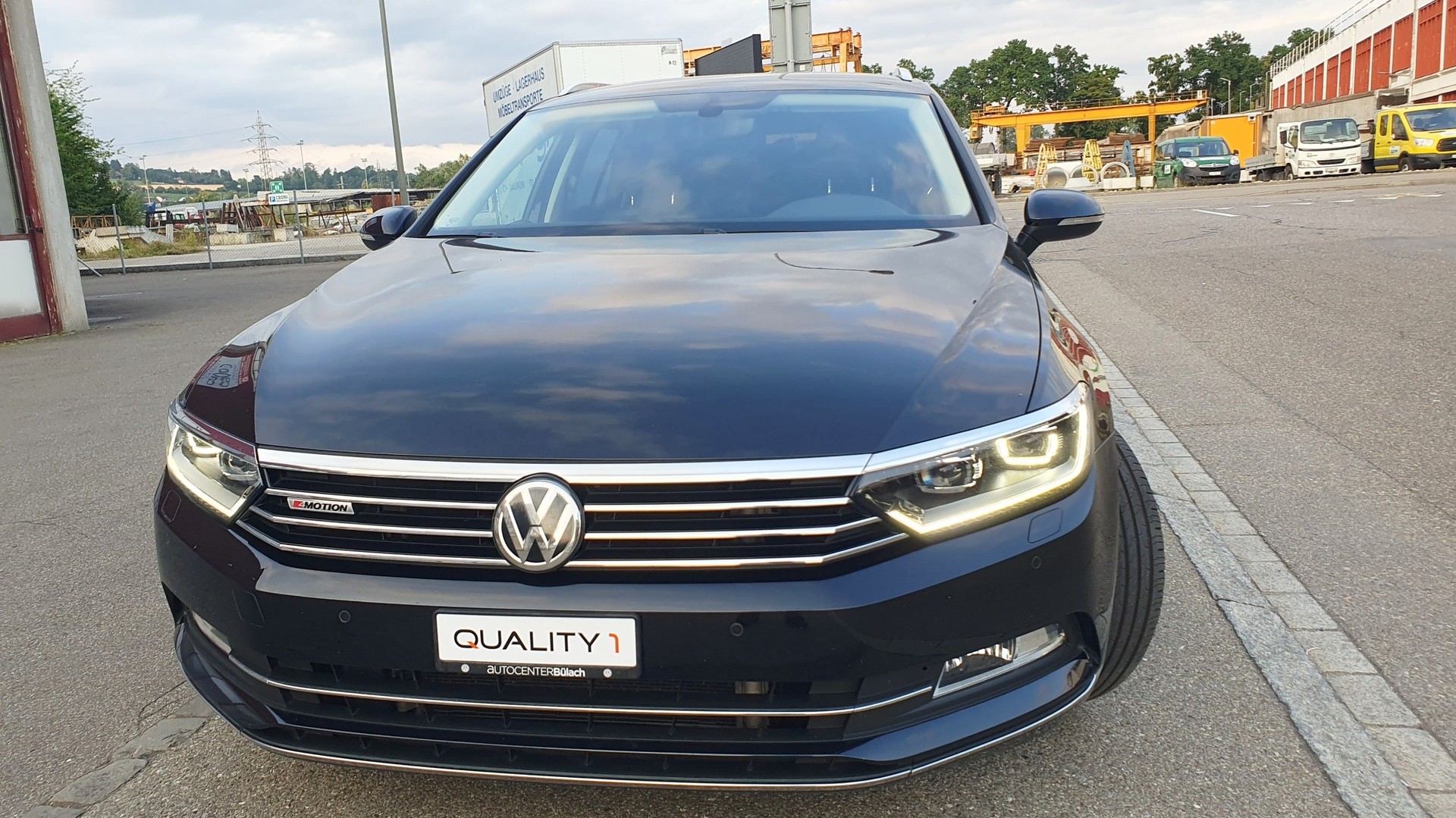 VW Passat Variant 2.0 TDI BMT Highline DSG 4Motion-image-4