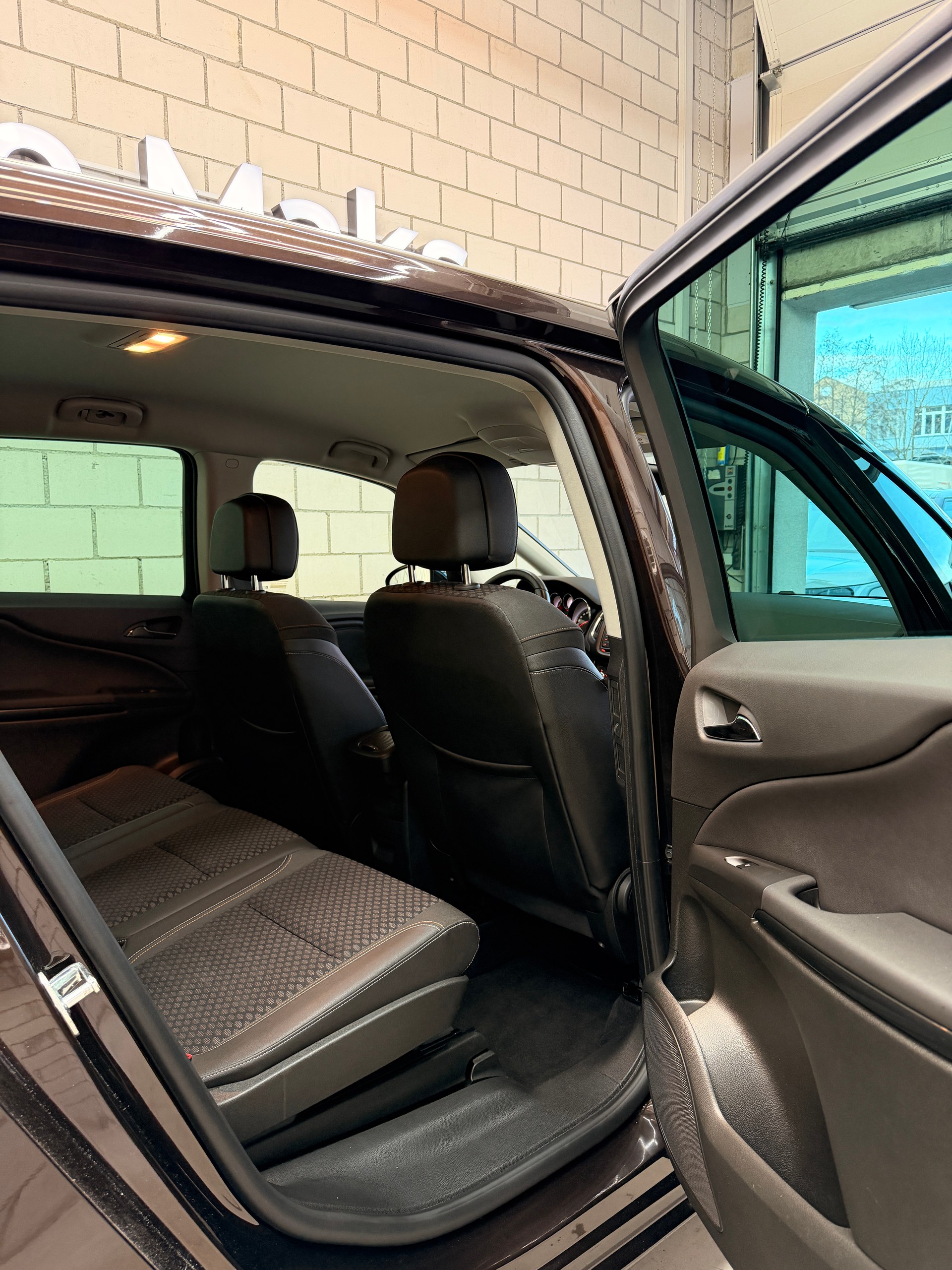 OPEL Zafira Tourer 2.0 CDTi Cosmo Automatic-image-5