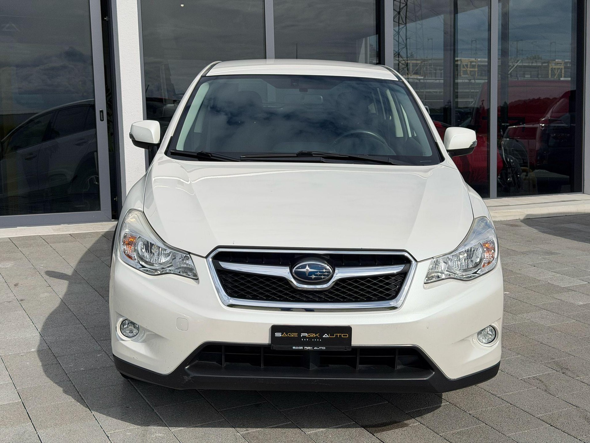 SUBARU XV 2.0i Swiss Two-image-2