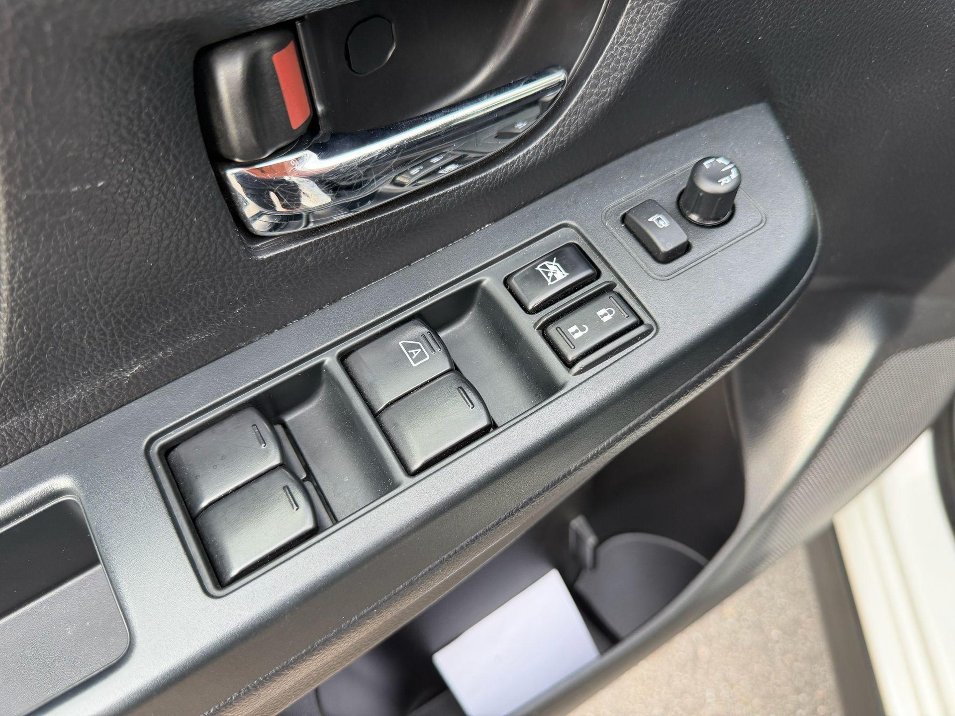 SUBARU XV 2.0i Swiss Two-image-18