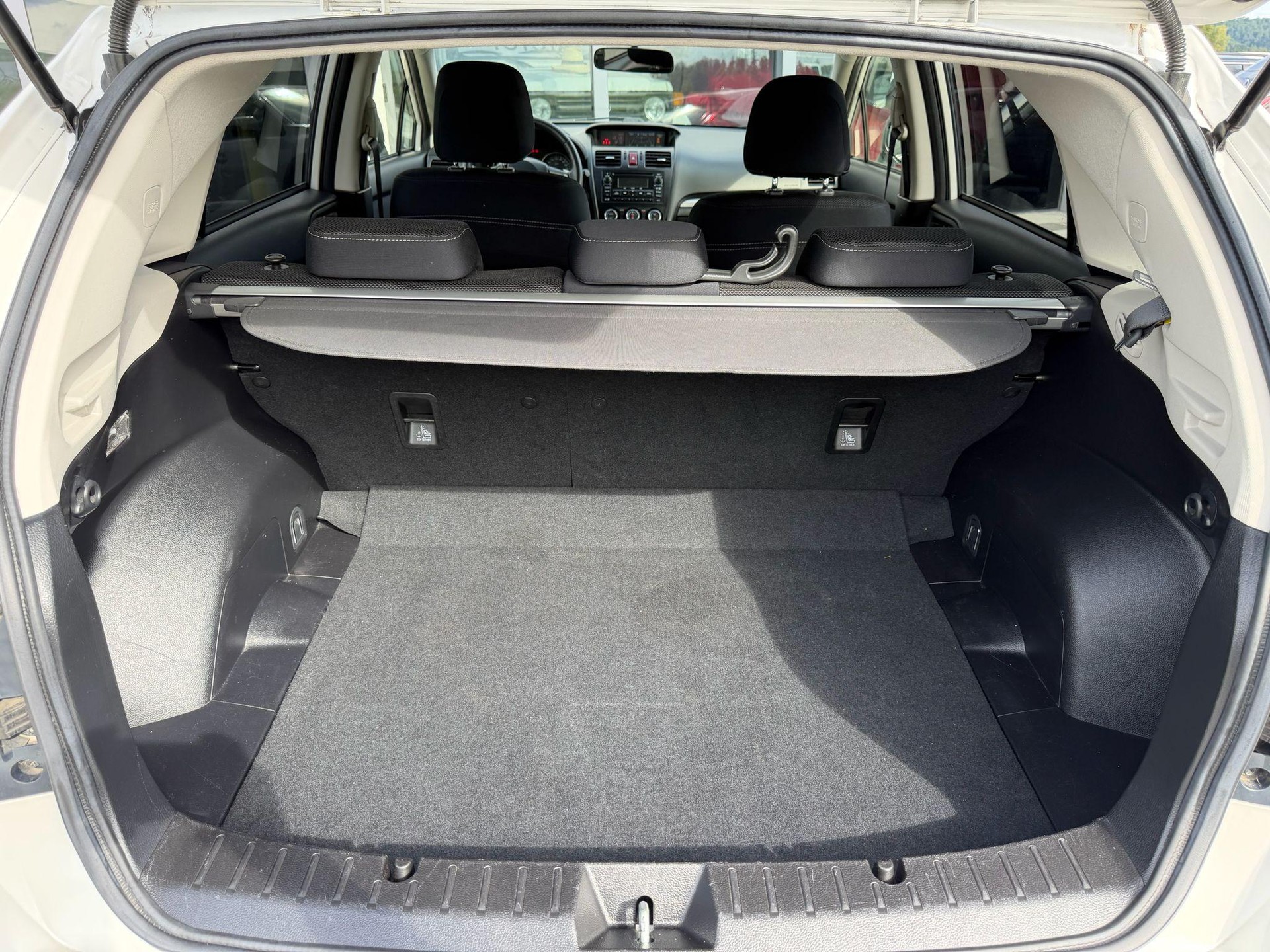 SUBARU XV 2.0i Swiss Two-image-21